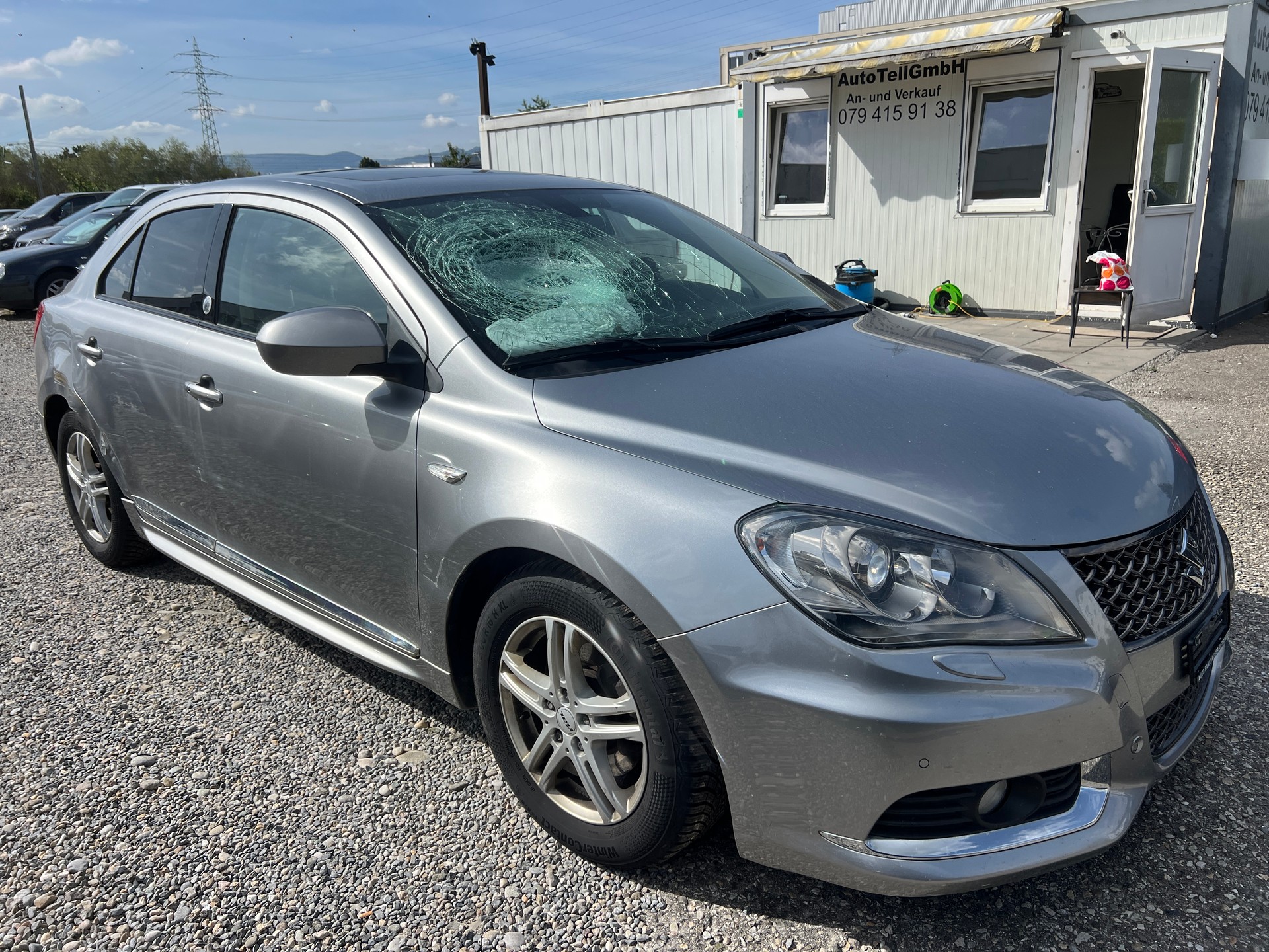 SUZUKI Kizashi 2.4 GL Top Indigo 4WD CVT-image-2