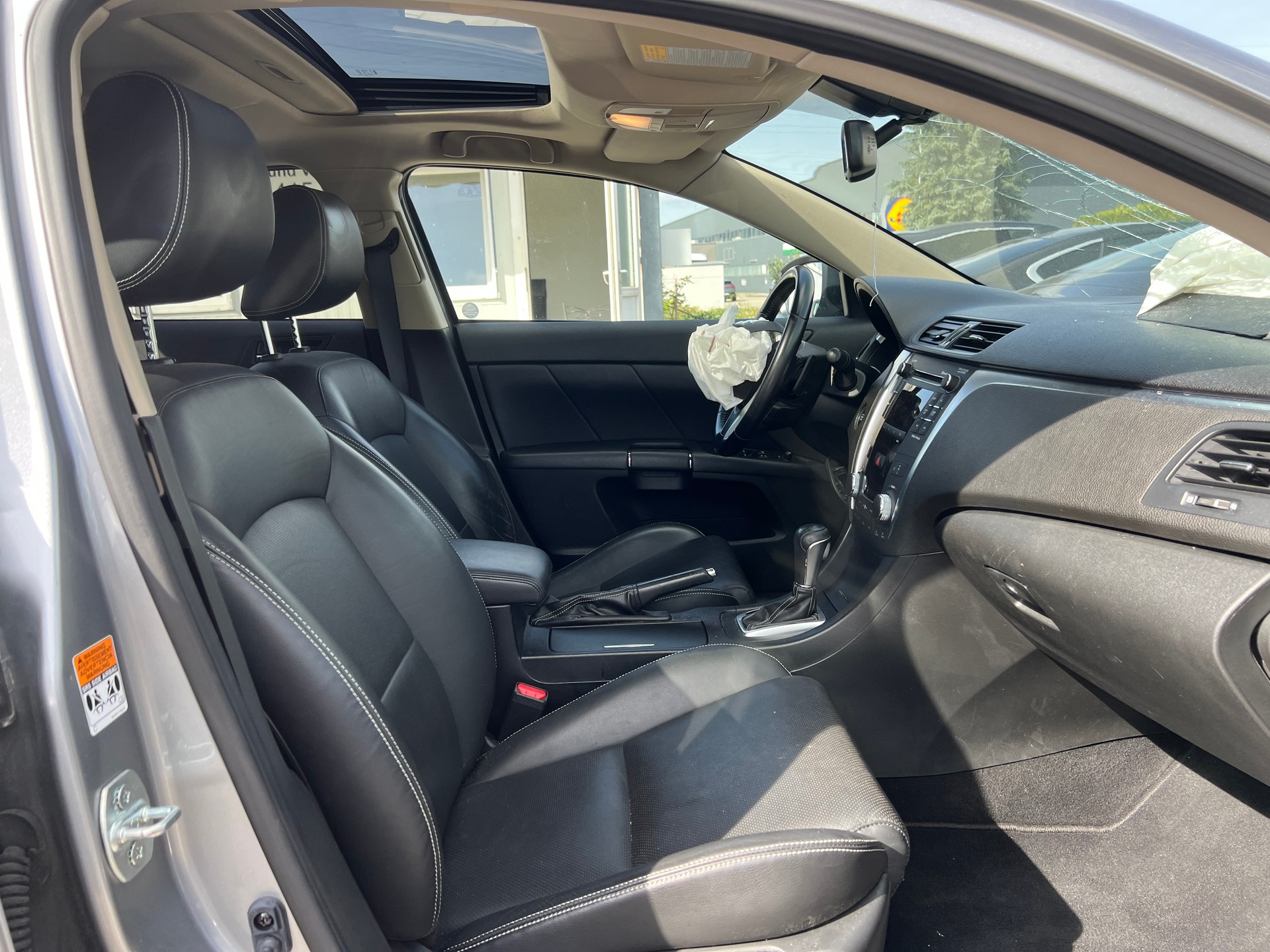SUZUKI Kizashi 2.4 GL Top Indigo 4WD CVT-image-9