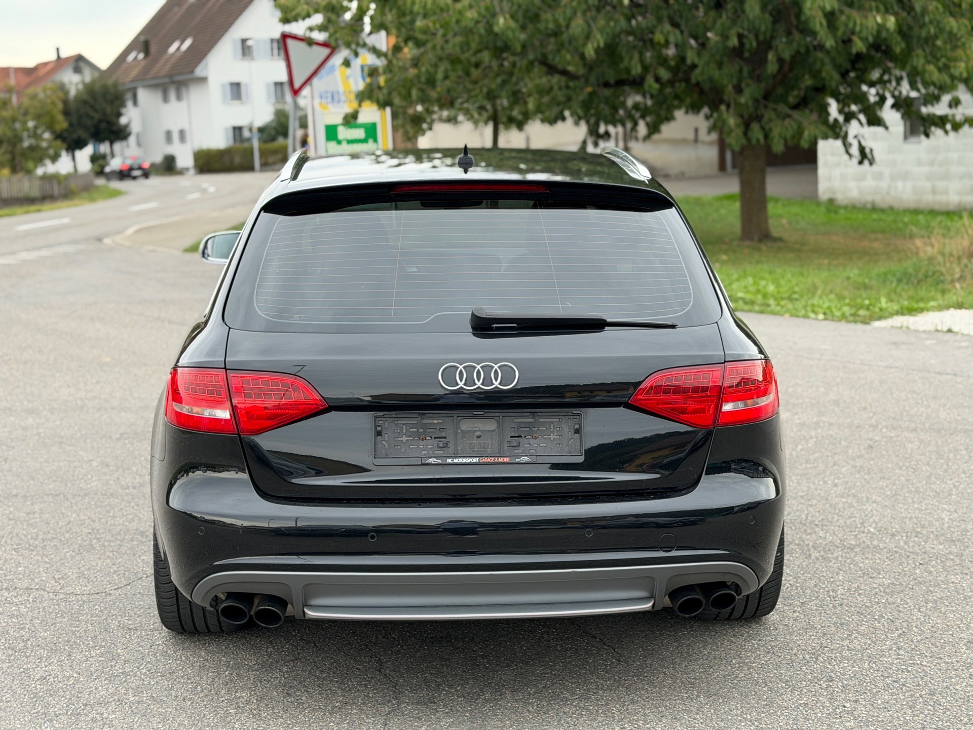 AUDI S4 Avant 3.0 TFSI quattro S-tronic-image-4