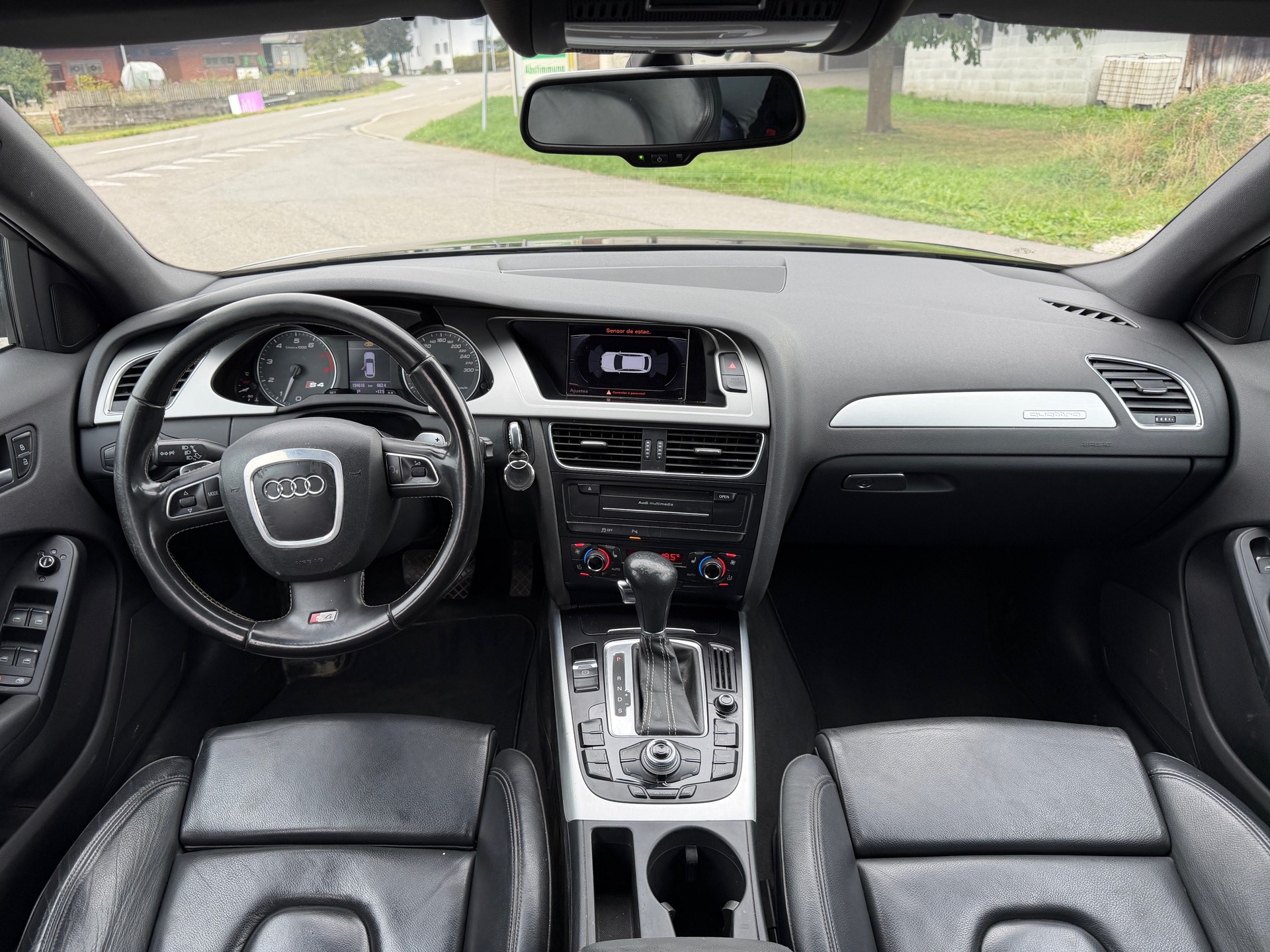 AUDI S4 Avant 3.0 TFSI quattro S-tronic-image-6