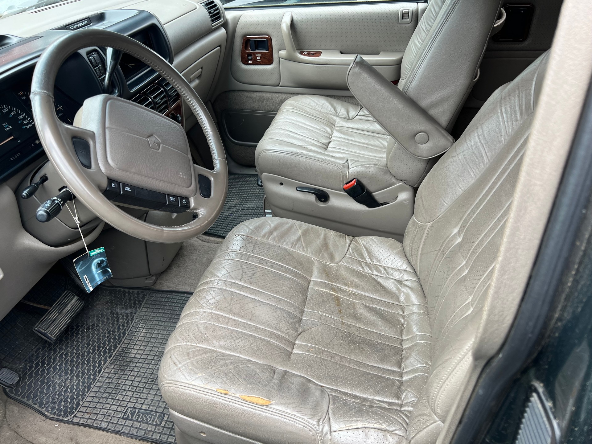 CHRYSLER Voyager LE 3.3 AWD-image-14
