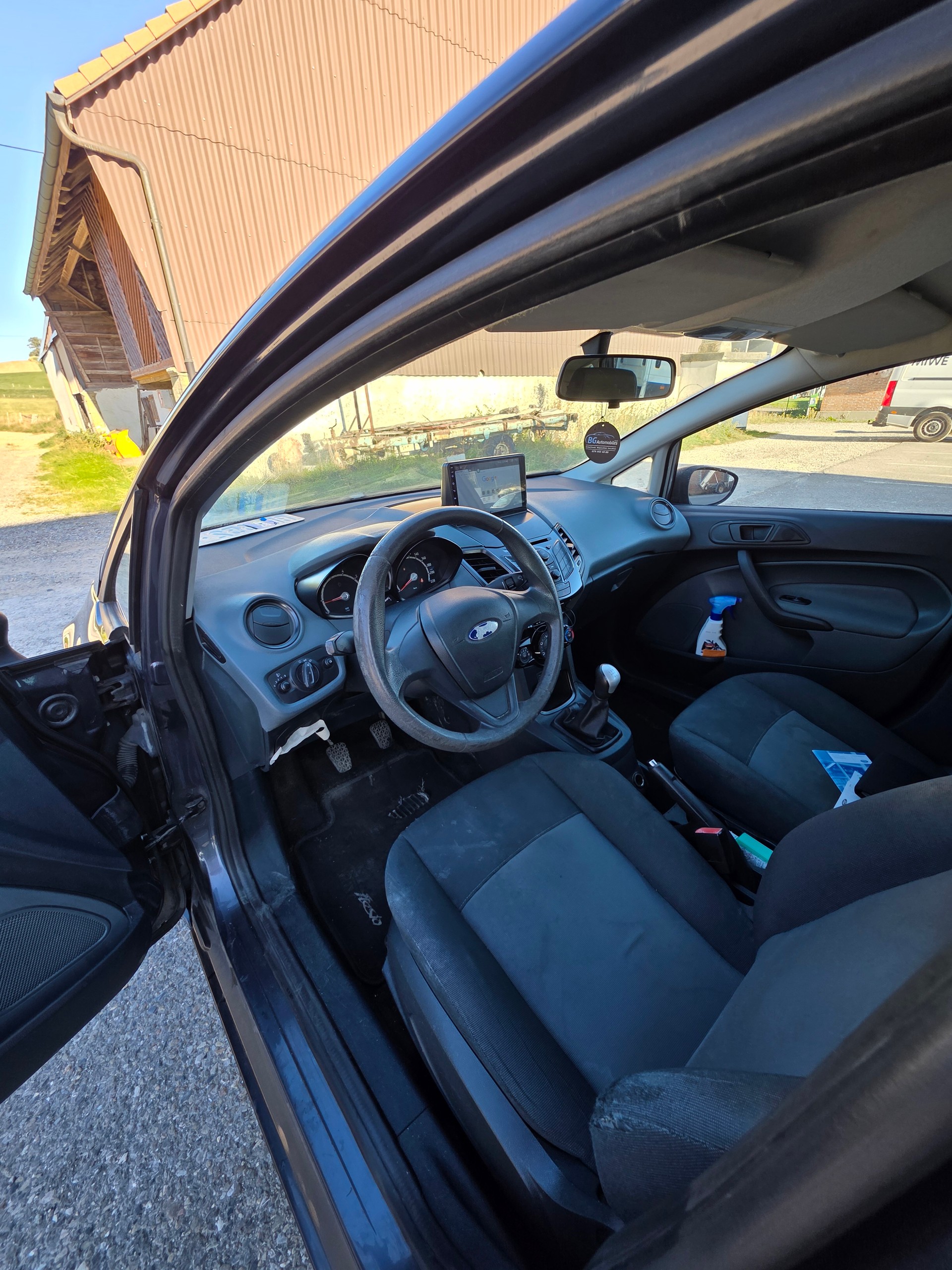 FORD Fiesta 1.25 16V Ambiente-image-7