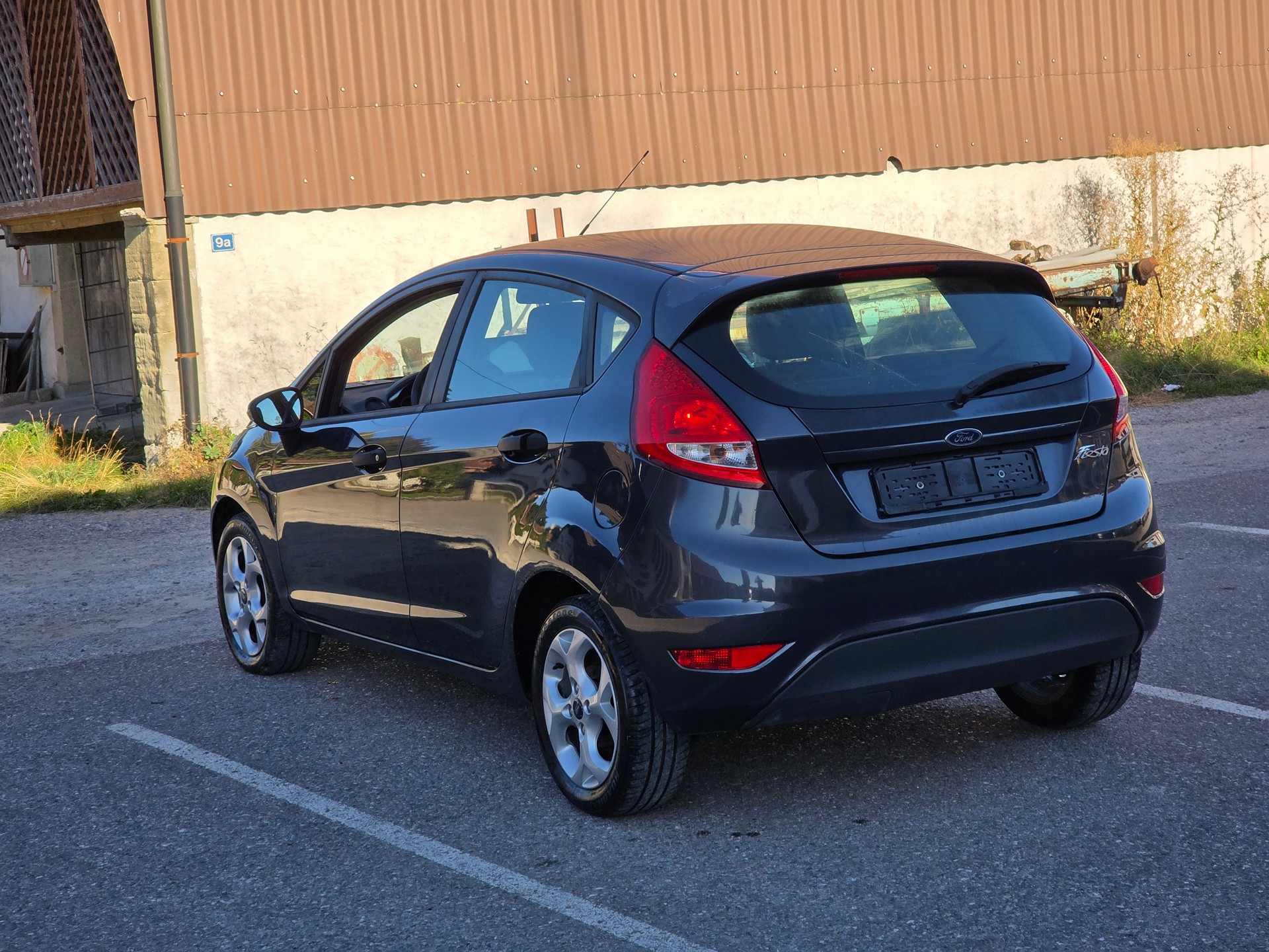 FORD Fiesta 1.25 16V Ambiente-image-4