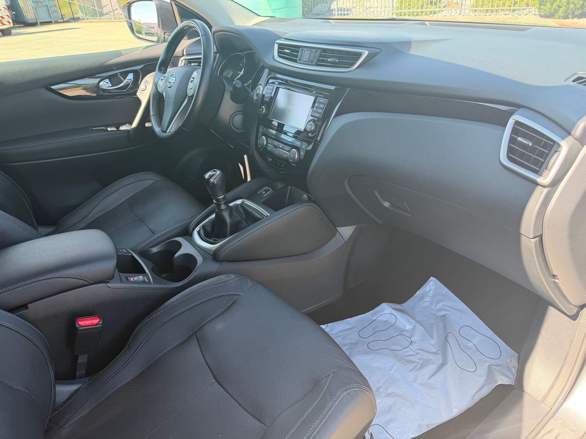 NISSAN Qashqai 1.2 DIG-T acenta-image-5