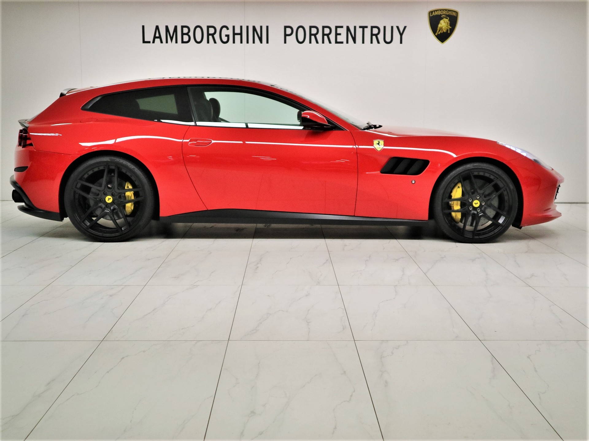 FERRARI GTC 4 Lusso-image-1