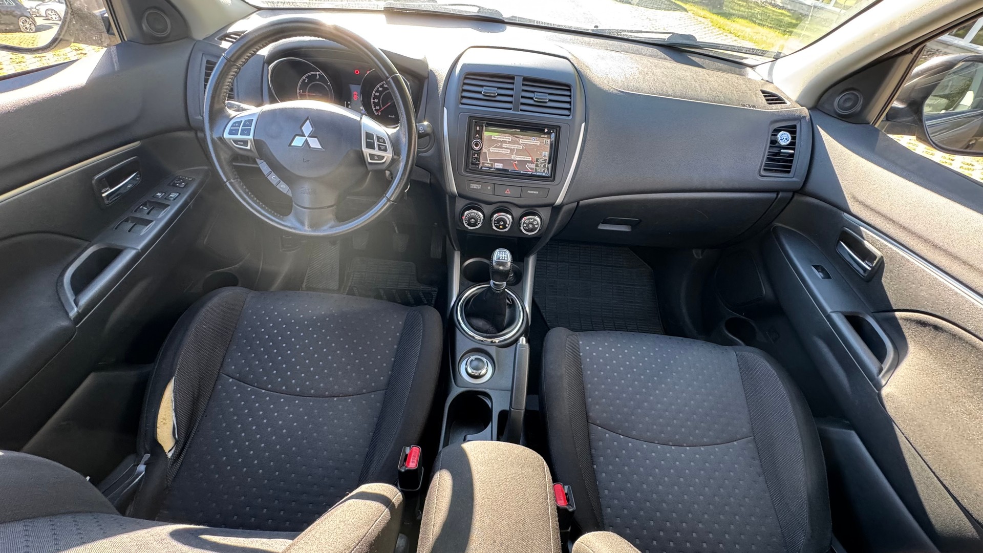 MITSUBISHI ASX 1.8 DID Navigator 4WD-image-7
