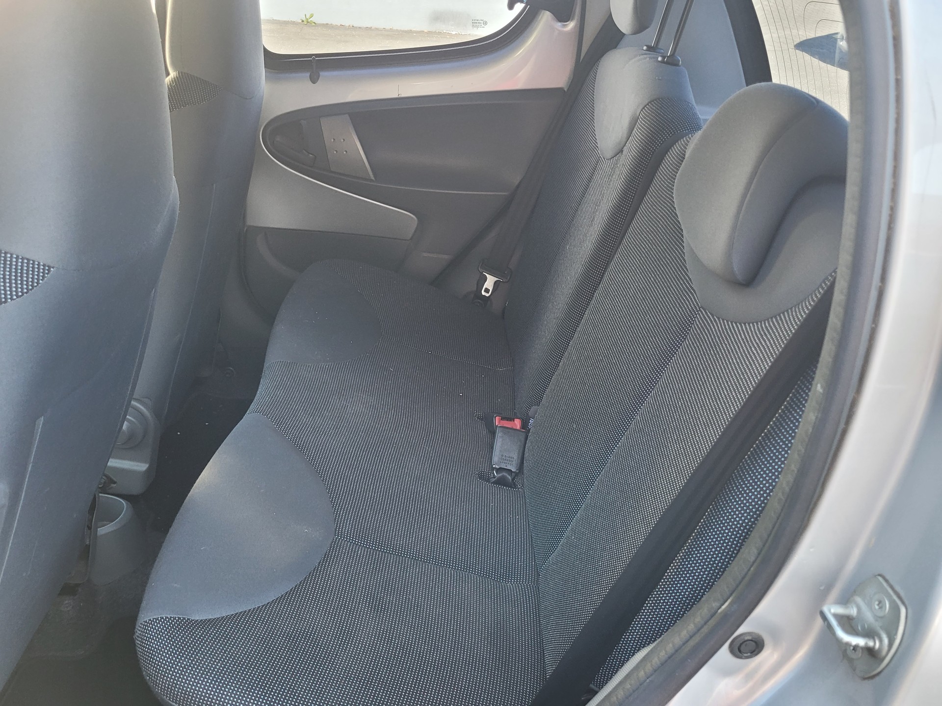 PEUGEOT 107 1.0 City Move-image-10