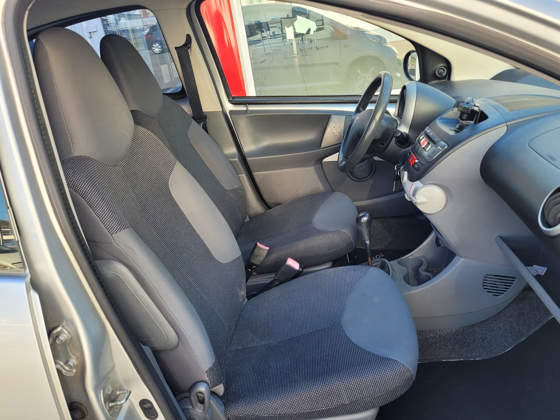 PEUGEOT 107 1.0 City Move-image-11