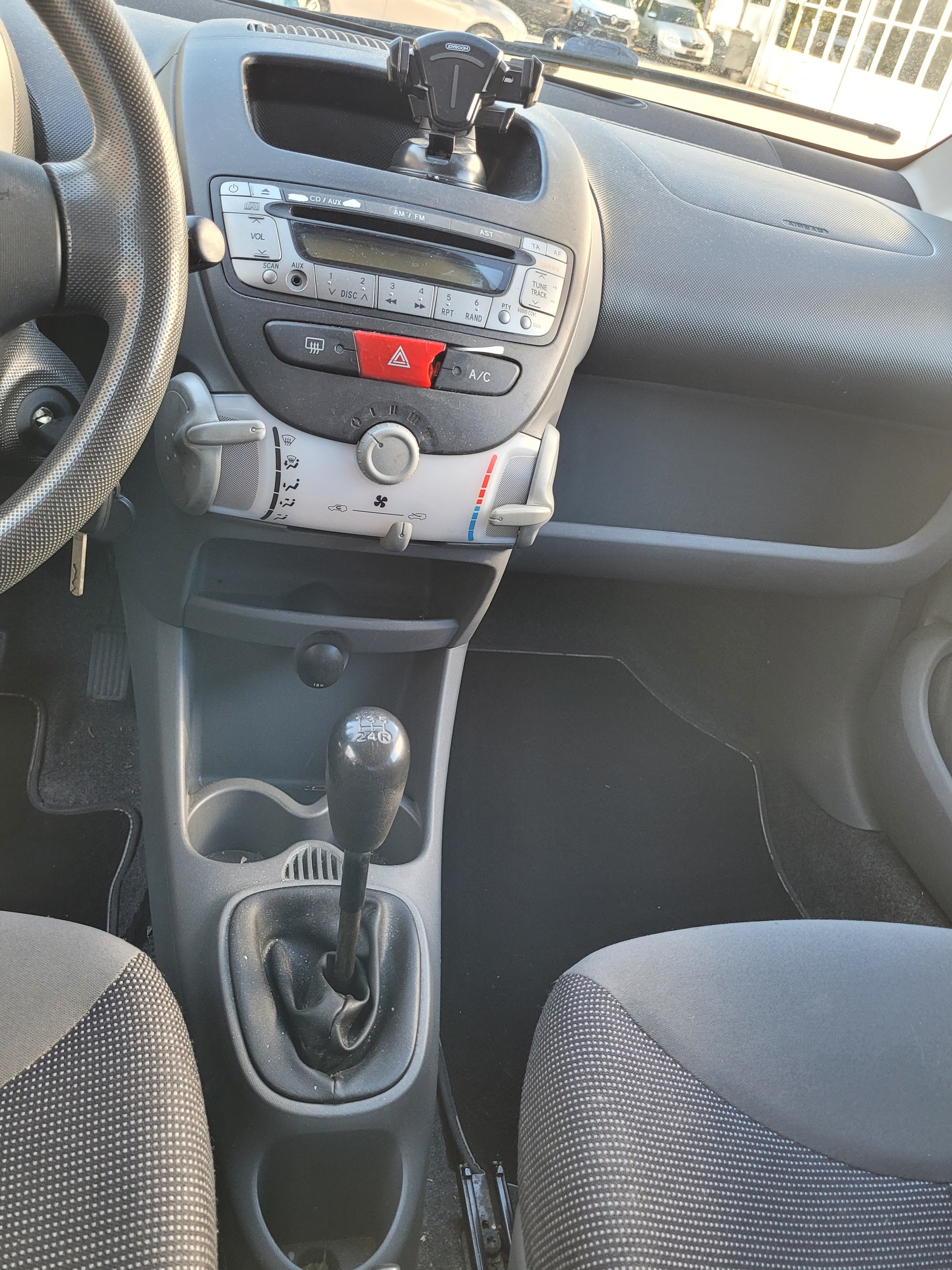 PEUGEOT 107 1.0 City Move-image-13