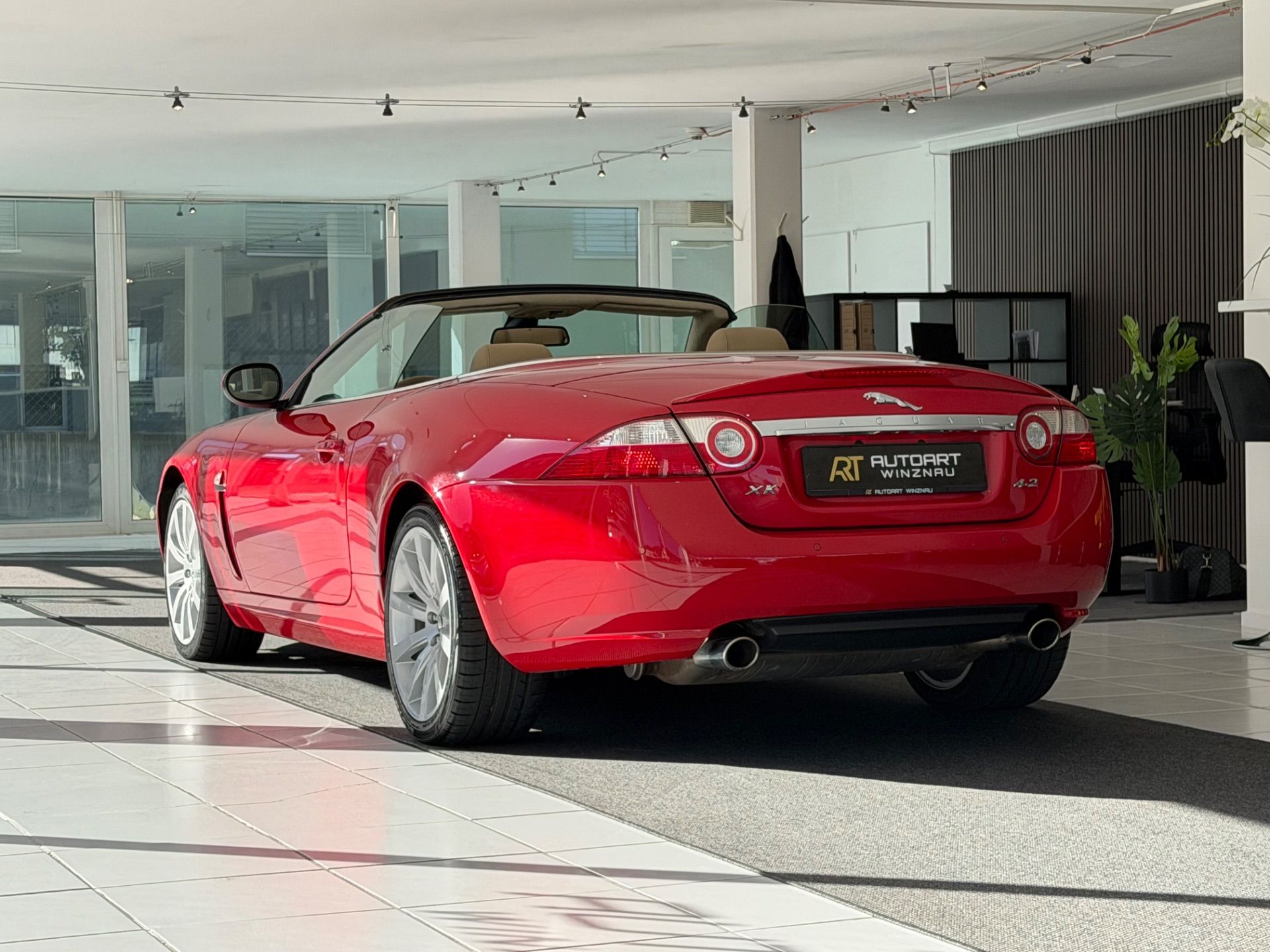 JAGUAR XK 4.2 V8 Automatic **TOP Zustand**-image-7