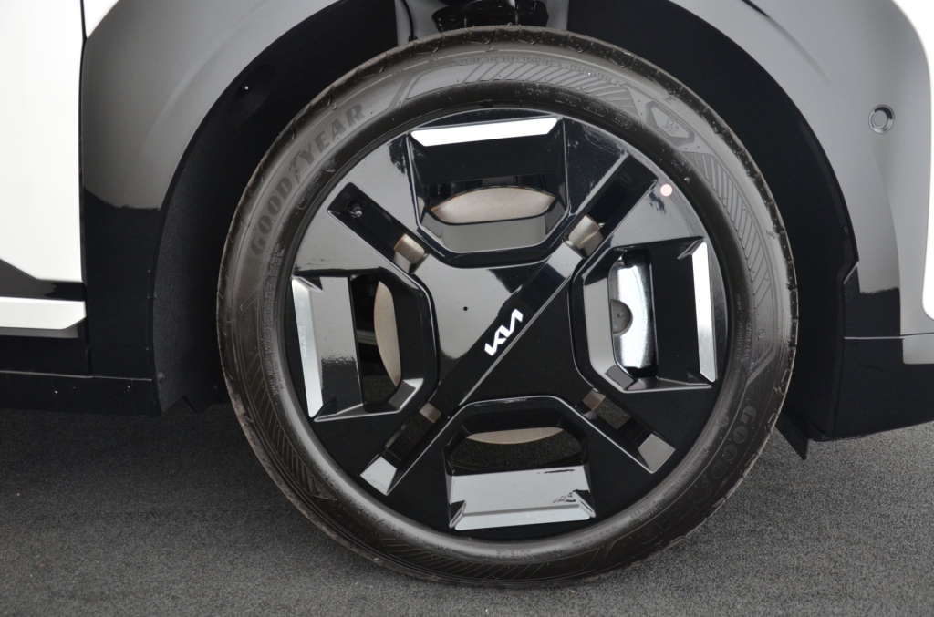 KIA EV3 81,4 kWh GT-Line 4x4-image-8