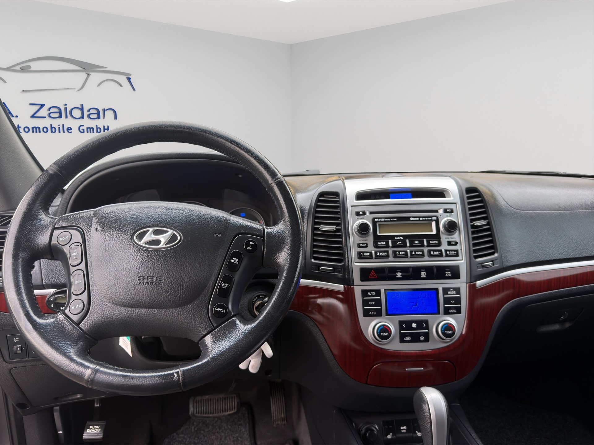 HYUNDAI Santa Fe 2.7 V6 Premium 4WD-image-9