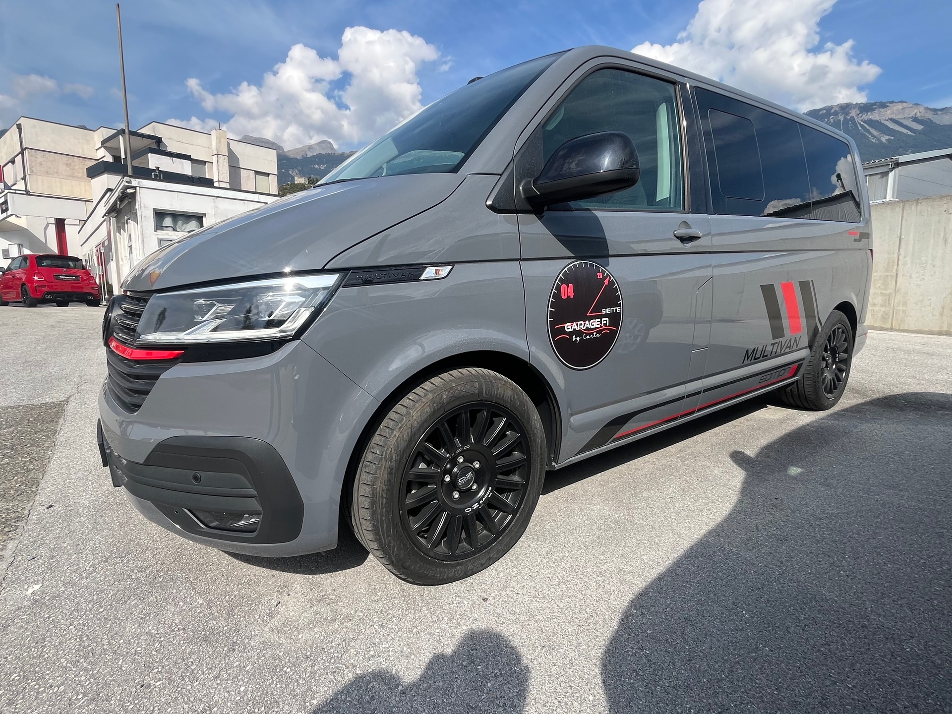 VW T6.1 Multivan 2.0 TDI Liberty Edition 4Motion DSG-image-16