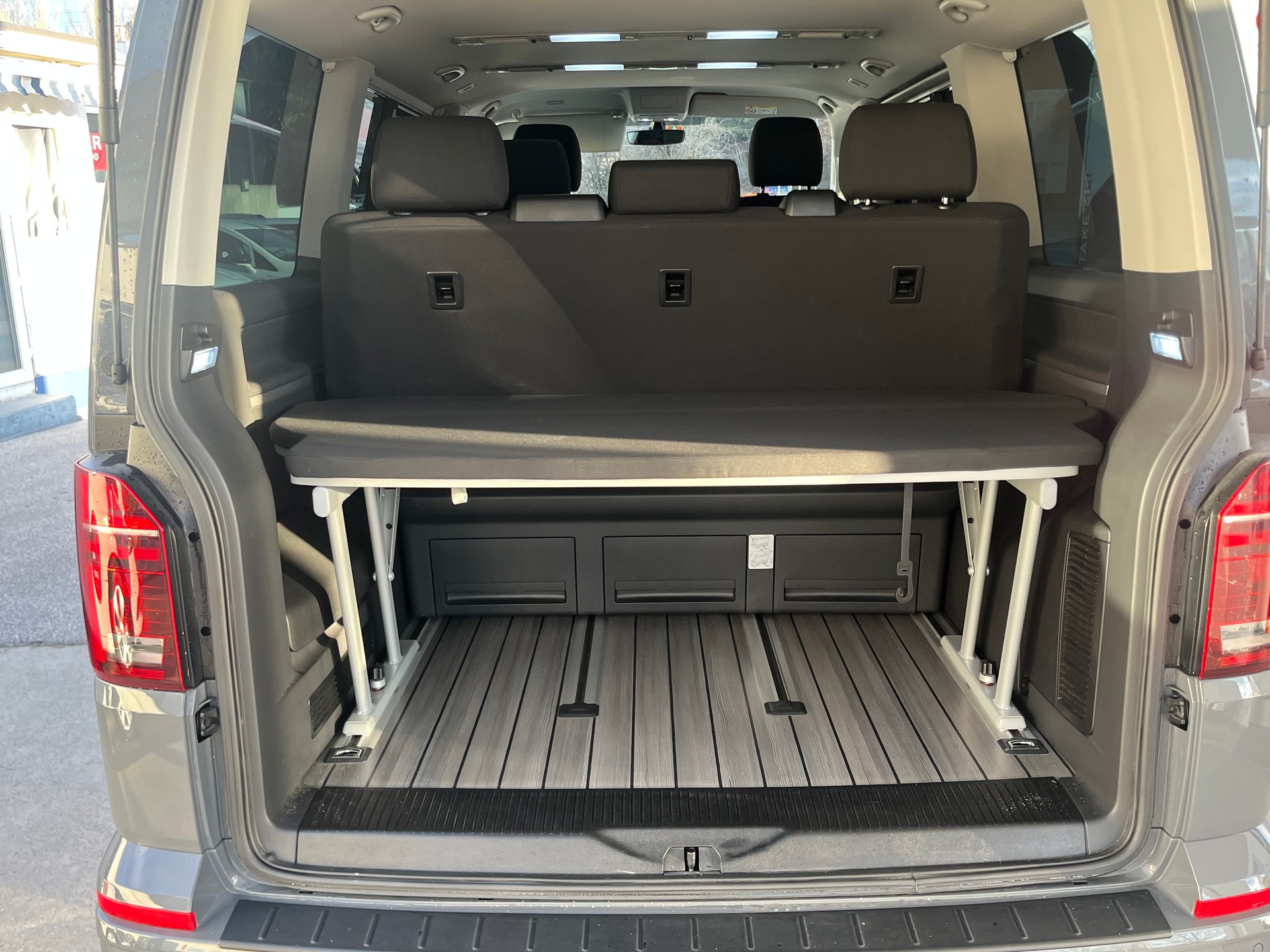 VW T6.1 Multivan 2.0 TDI Liberty Edition 4Motion DSG-image-13