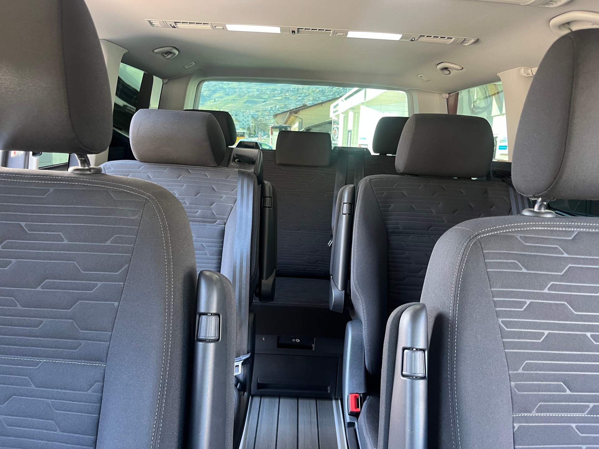 VW T6.1 Multivan 2.0 TDI Liberty Edition 4Motion DSG-image-15