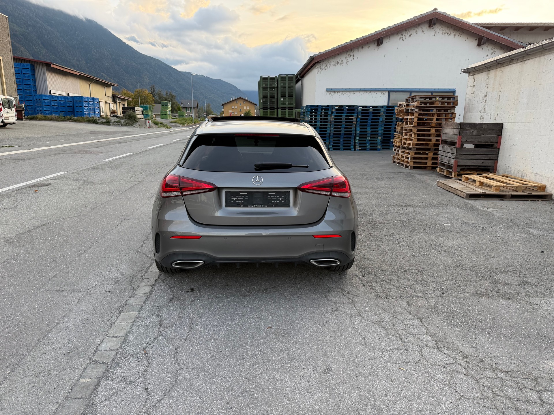 MERCEDES-BENZ A 220 Progressive 7G-DCT 4Matic-image-8
