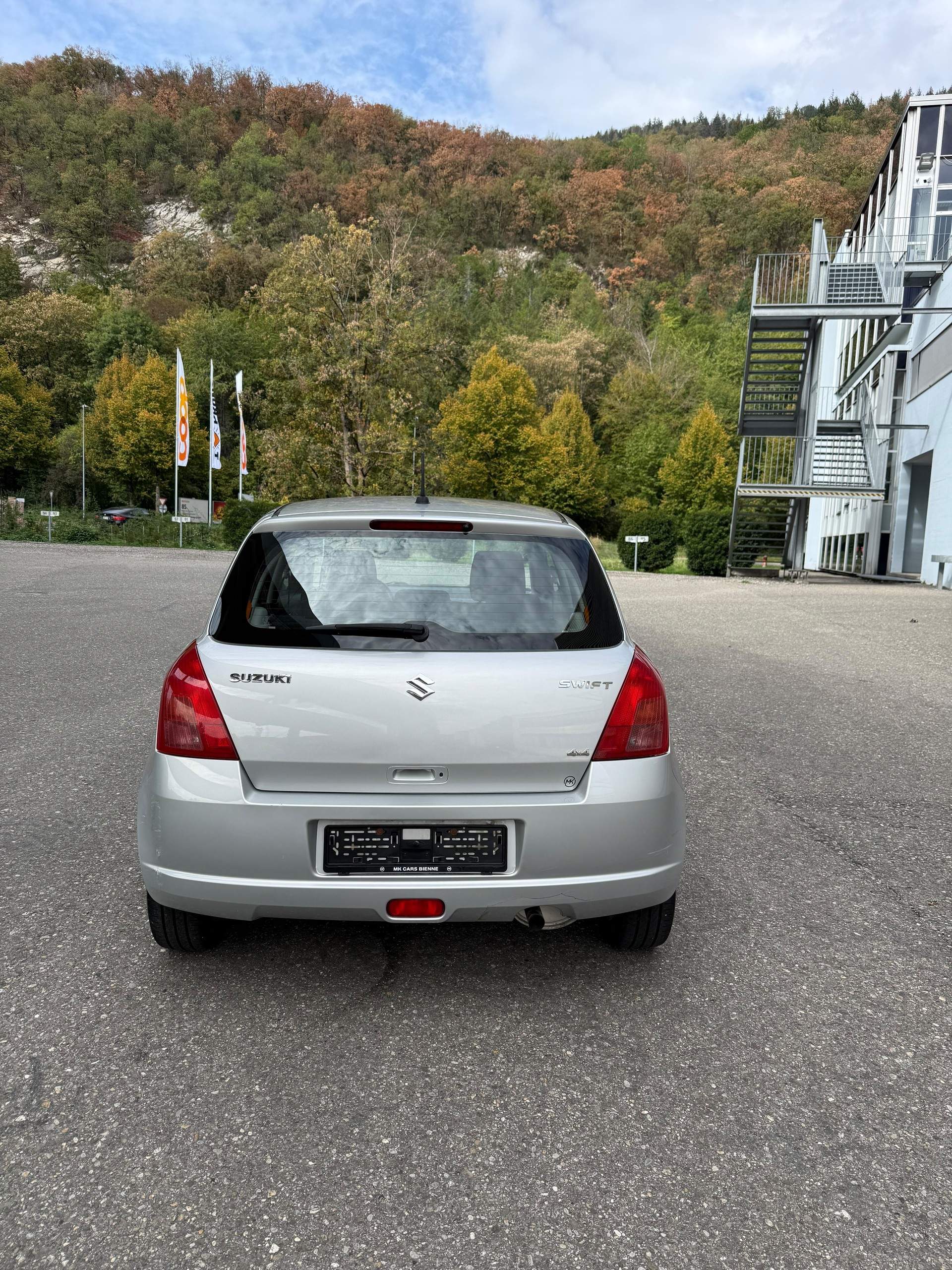 SUZUKI Swift 1.3i 16V GL 4x4-image-3