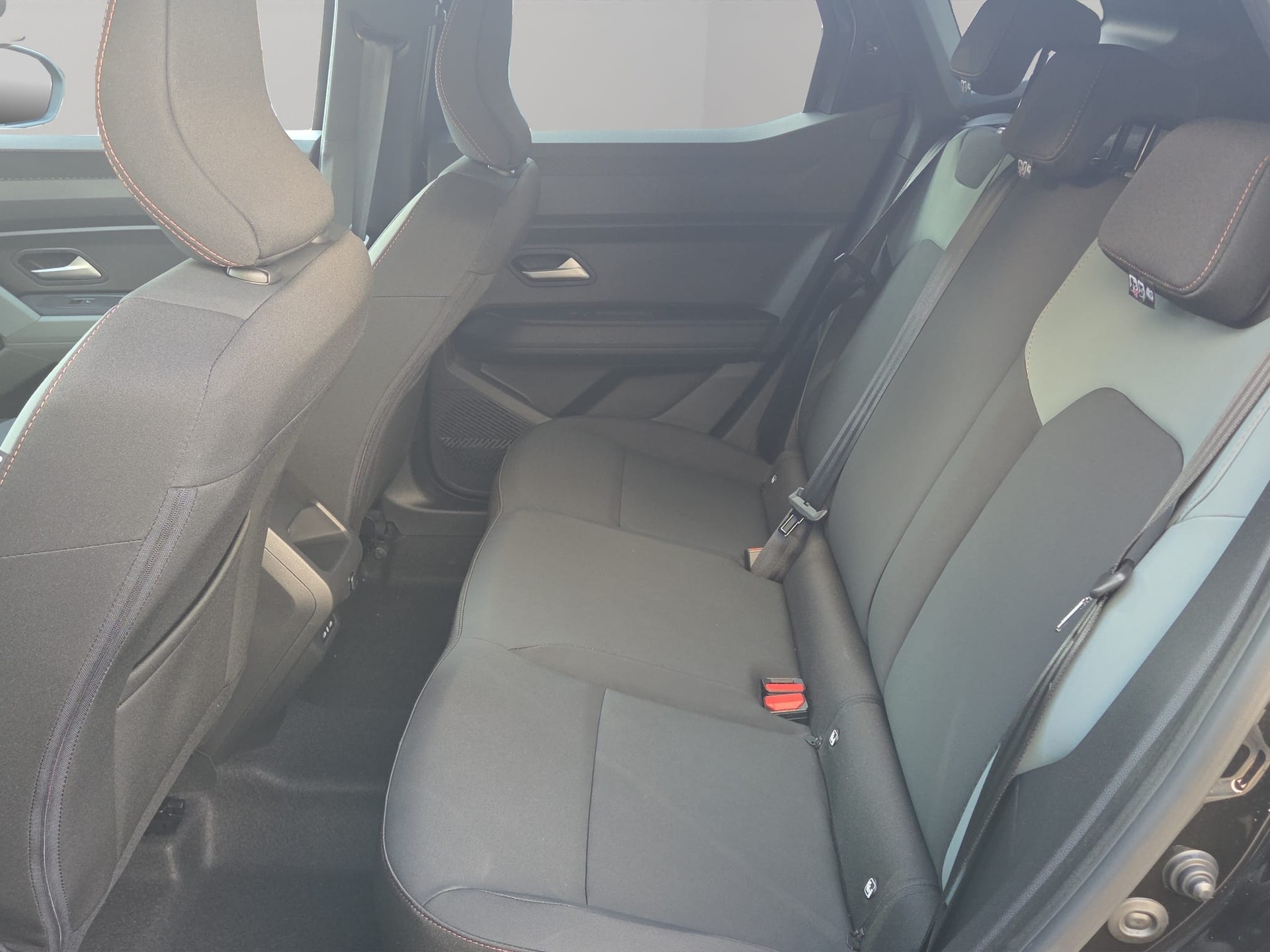 DACIA Duster TCe Hybrid 150 48V Extreme 4x4-image-12