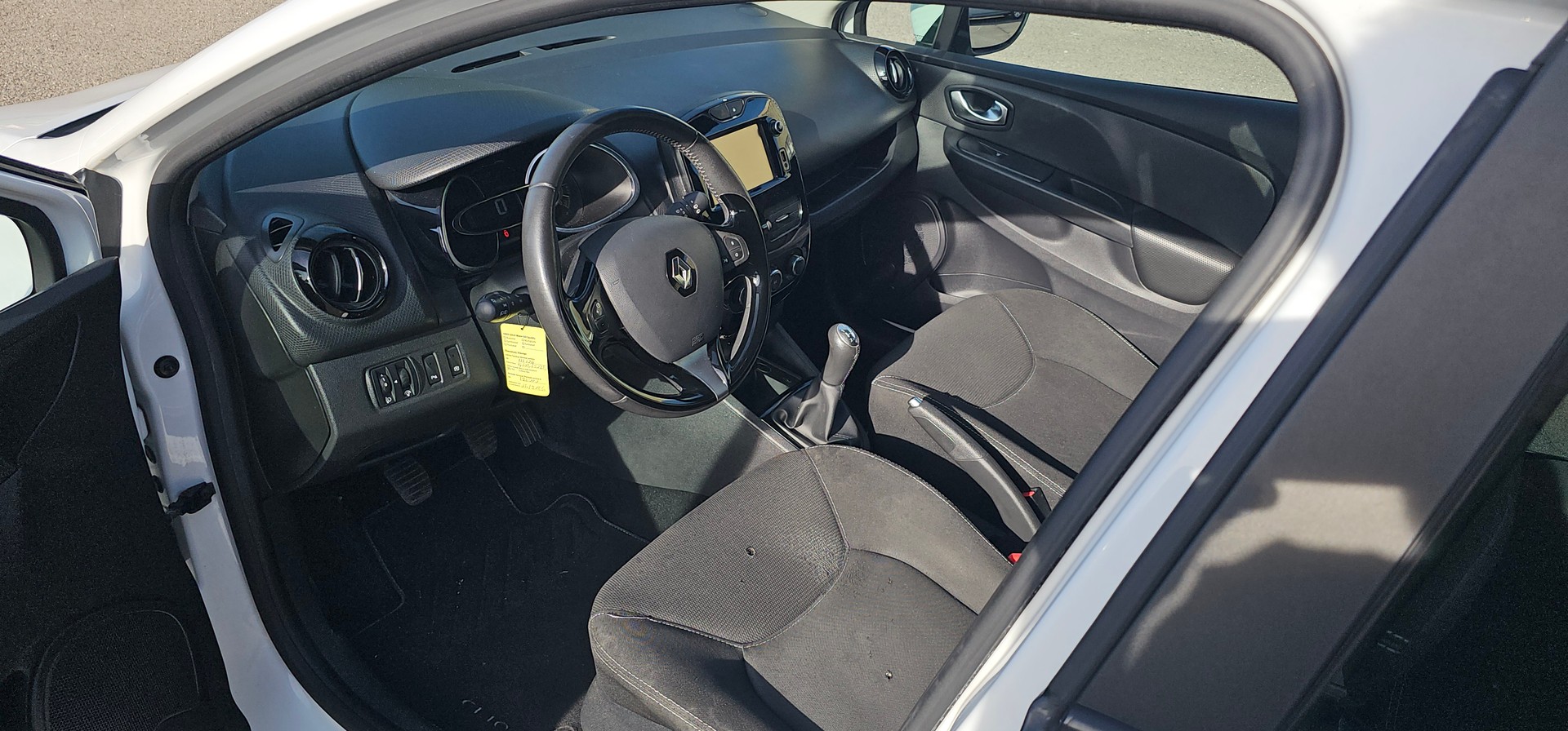 RENAULT Clio Grandtour 0.9 12V Swiss Edition-image-6