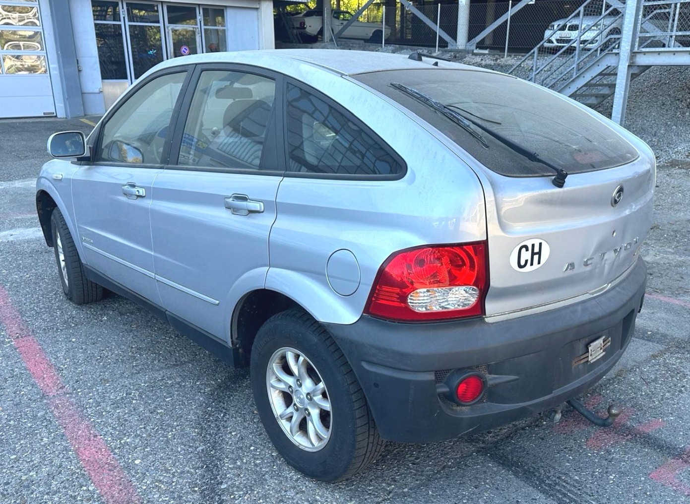KGM-SsangYong Actyon 200 Xdi 4WD Comfort Automatic-image-4