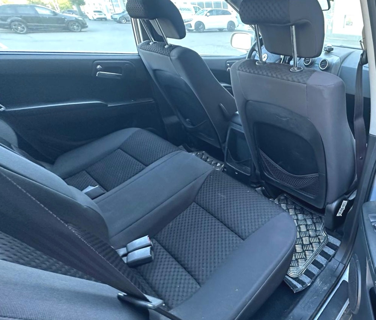 KGM-SsangYong Actyon 200 Xdi 4WD Comfort Automatic-image-9