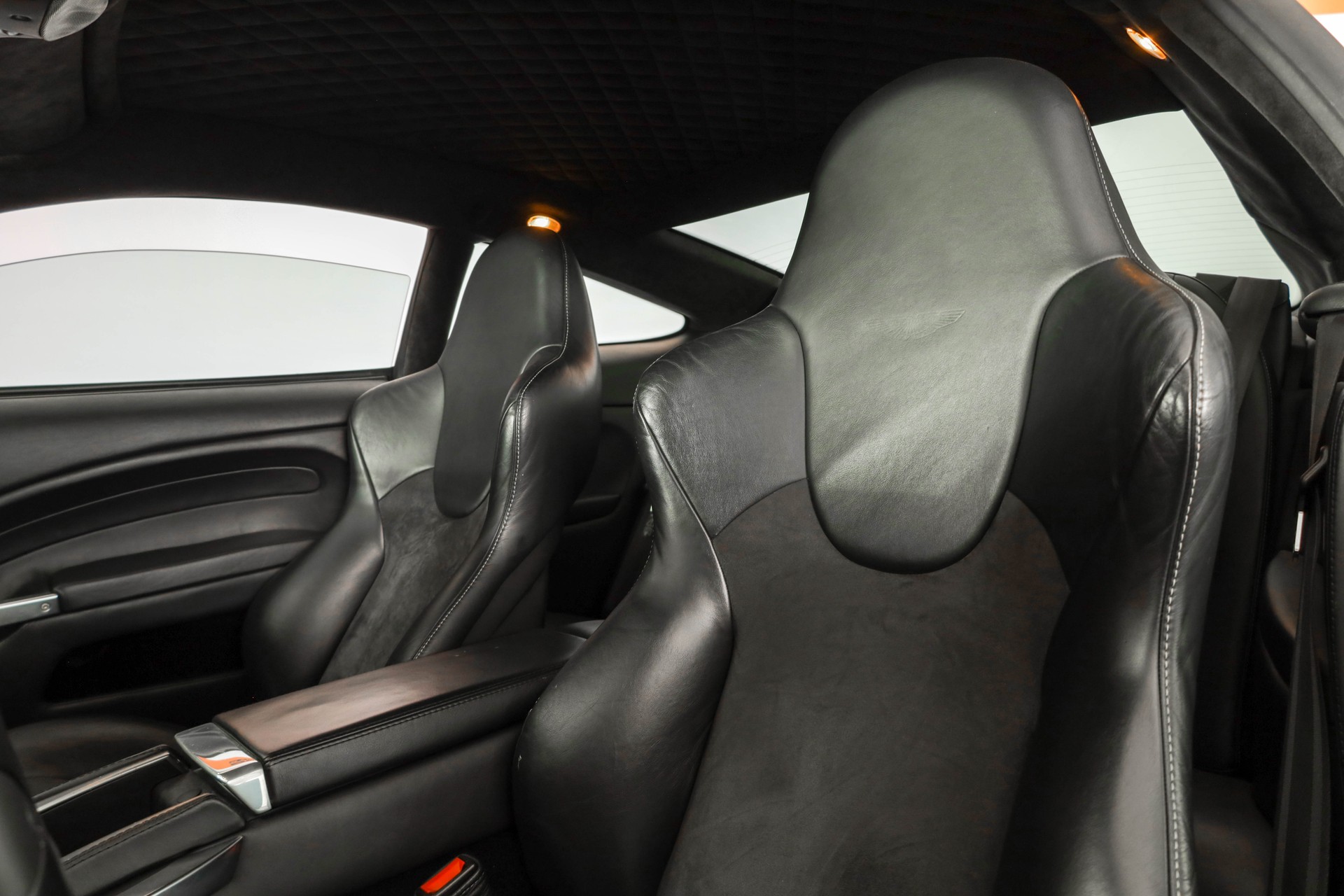 ASTON MARTIN Vanquish V12 S 5.9-48 • 4 places 2+2 • Ciel Alcantara • Full Aston Martin history-image-10