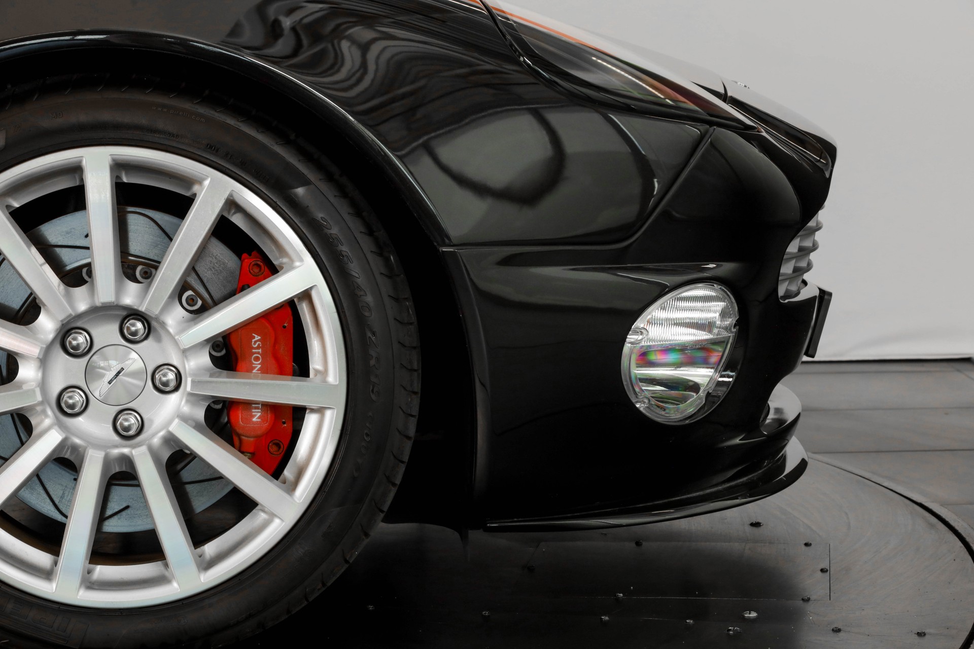 ASTON MARTIN Vanquish V12 S 5.9-48 • 4 places 2+2 • Ciel Alcantara • Full Aston Martin history-image-8