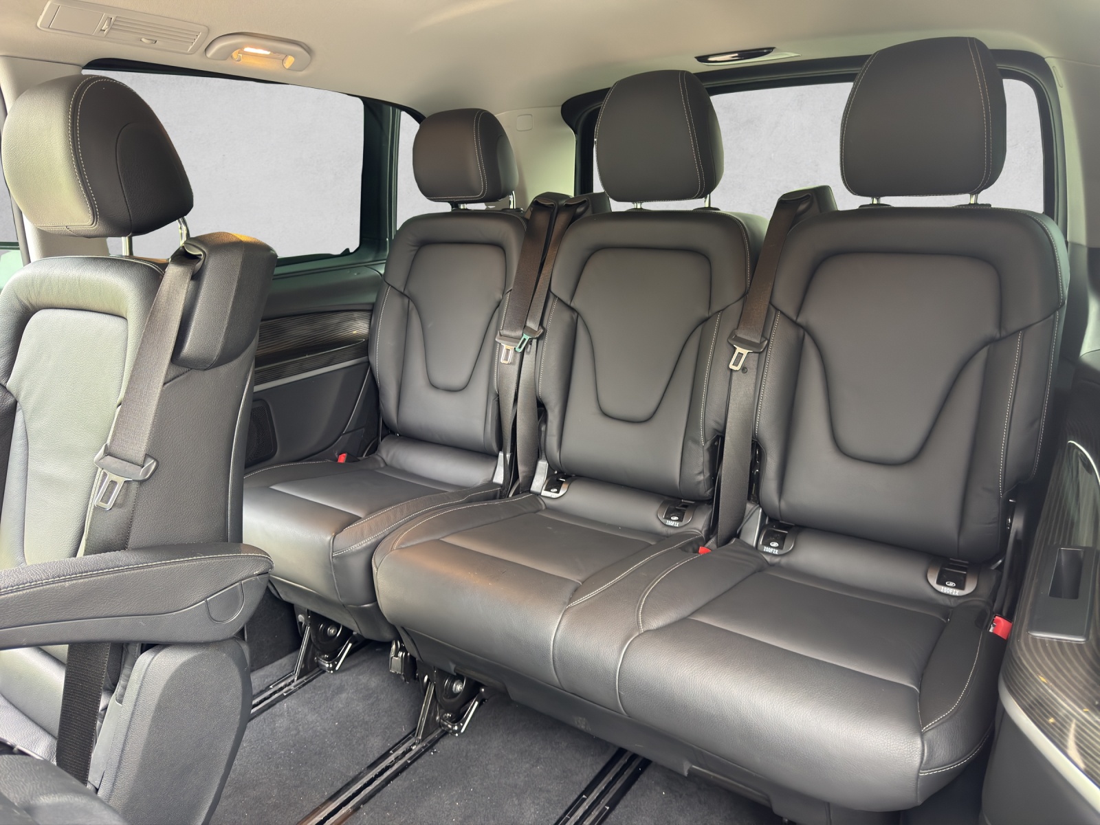 MERCEDES-BENZ V 300 d extralang Swiss Edition 4Matic 9G-Tronic-image-20