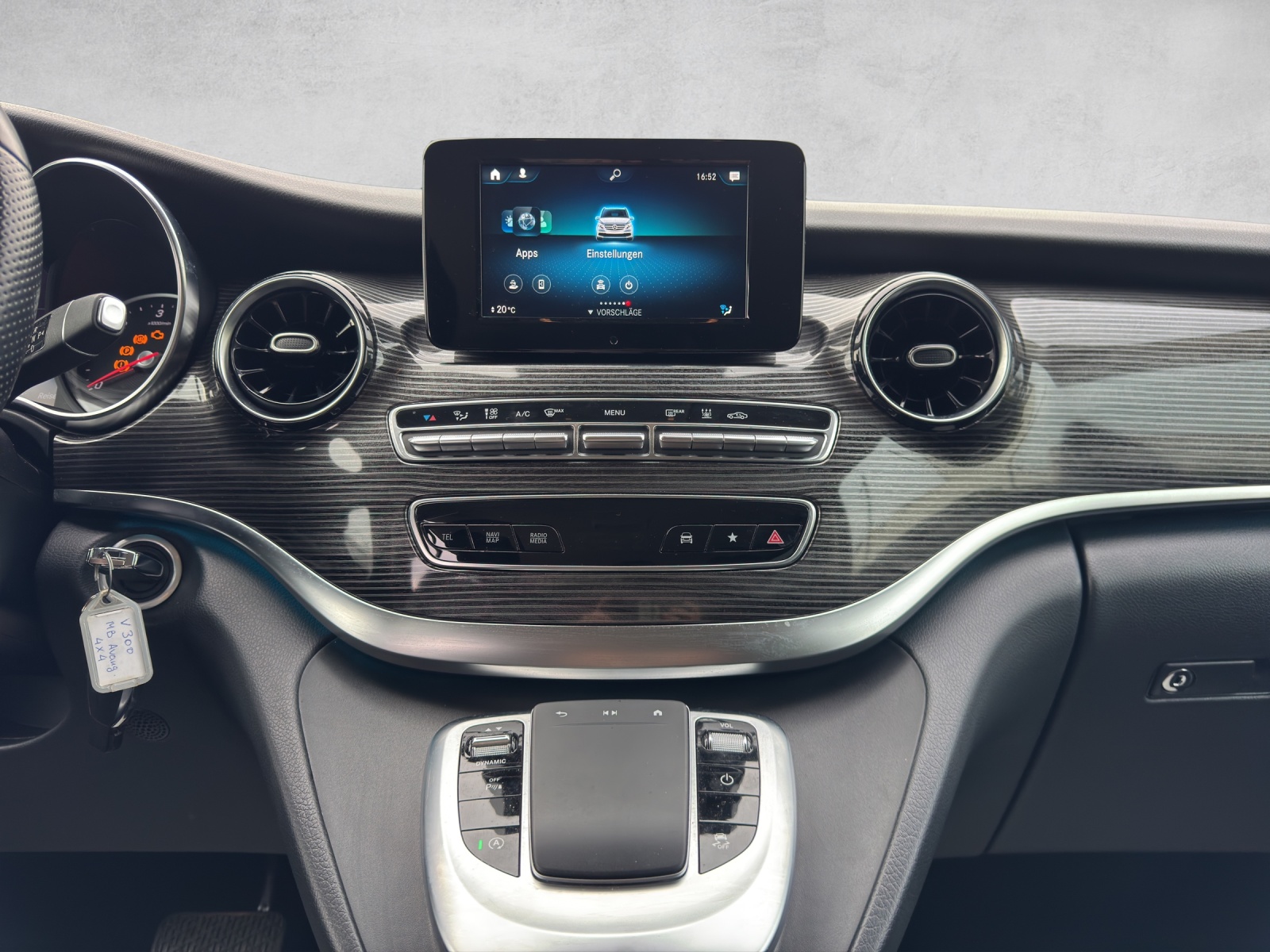 MERCEDES-BENZ V 300 d extralang Swiss Edition 4Matic 9G-Tronic-image-14