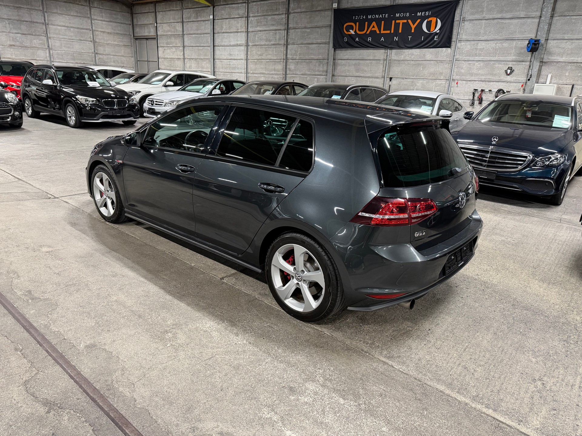 VW Golf 2.0 TSI GTI-image-7