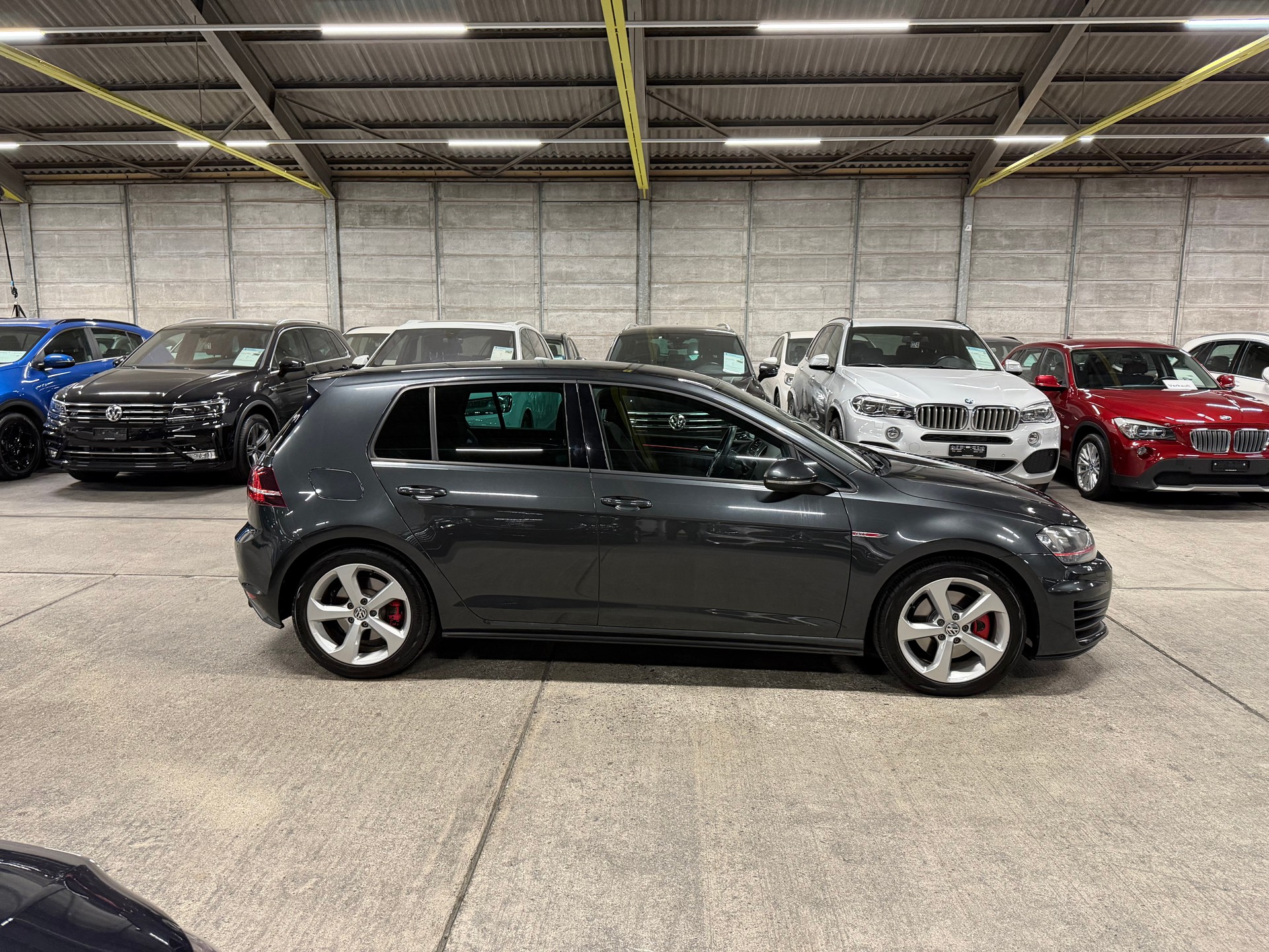 VW Golf 2.0 TSI GTI-image-3