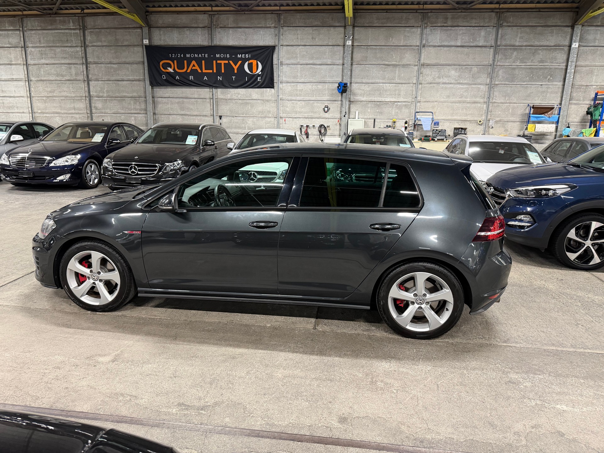 VW Golf 2.0 TSI GTI-image-8