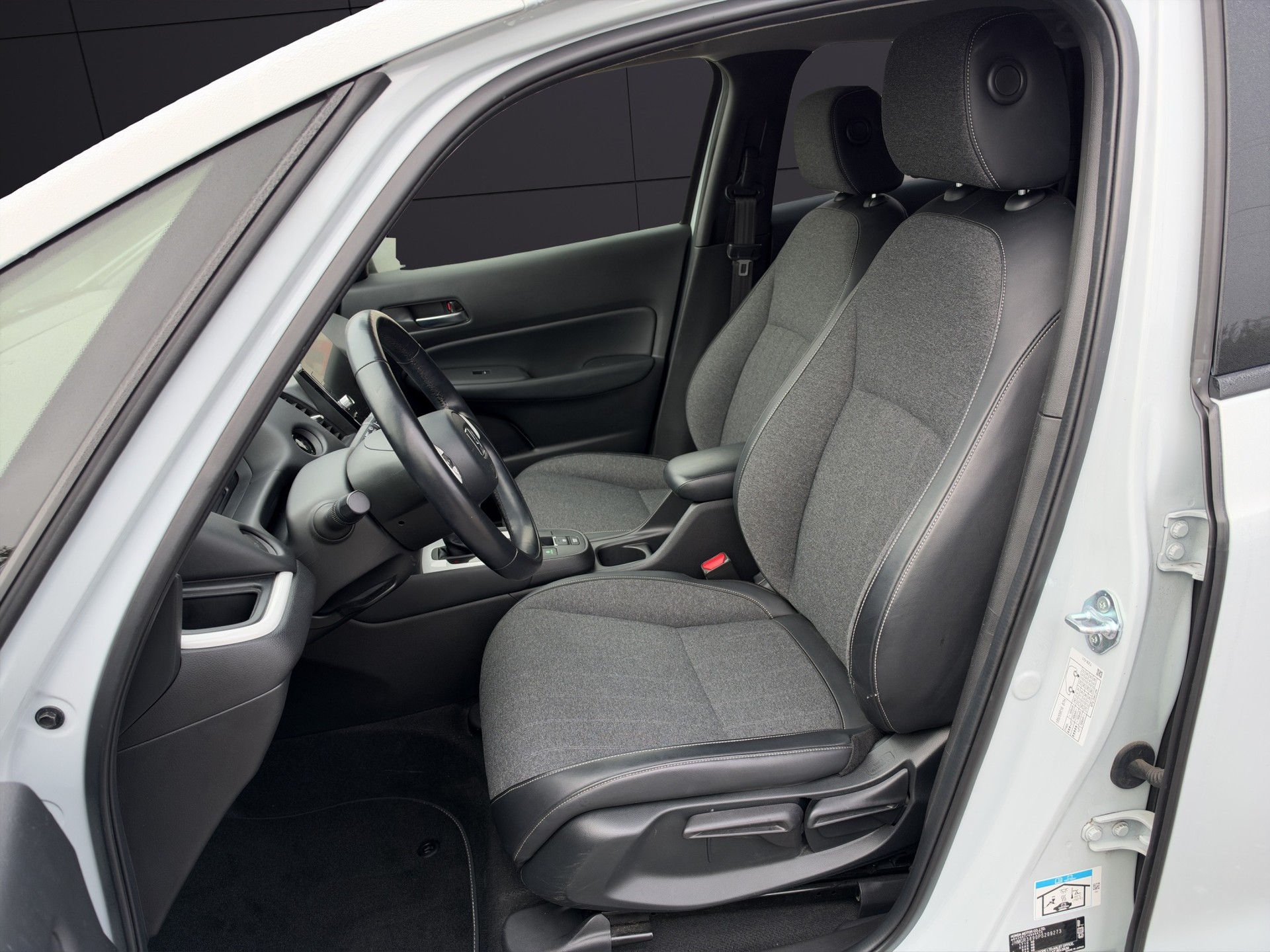 HONDA Jazz 1.5i-MMD Executive E-CVT-image-13