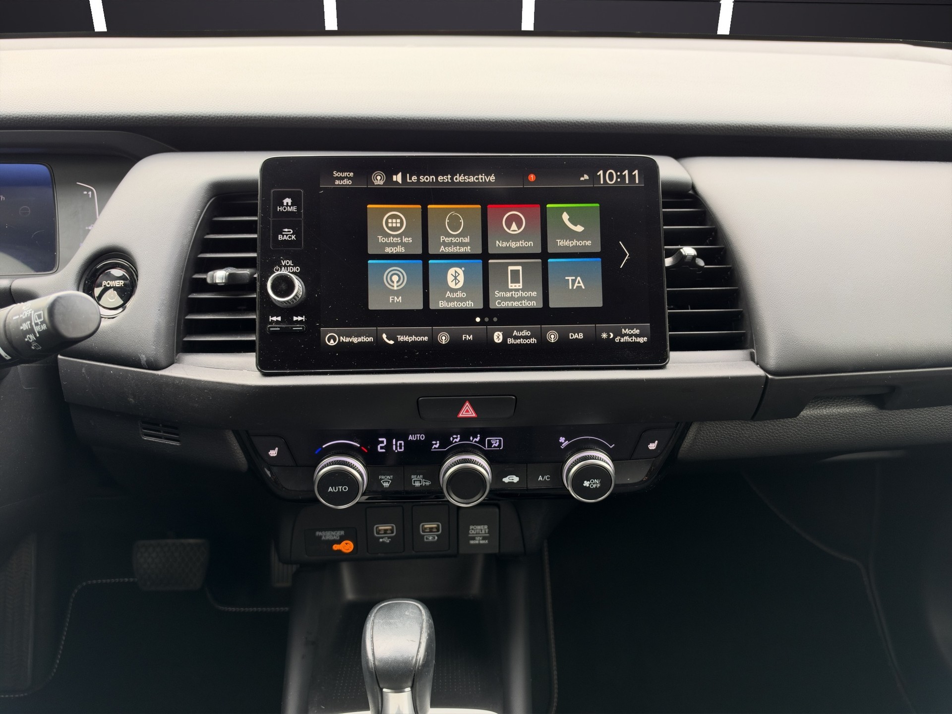 HONDA Jazz 1.5i-MMD Executive E-CVT-image-9