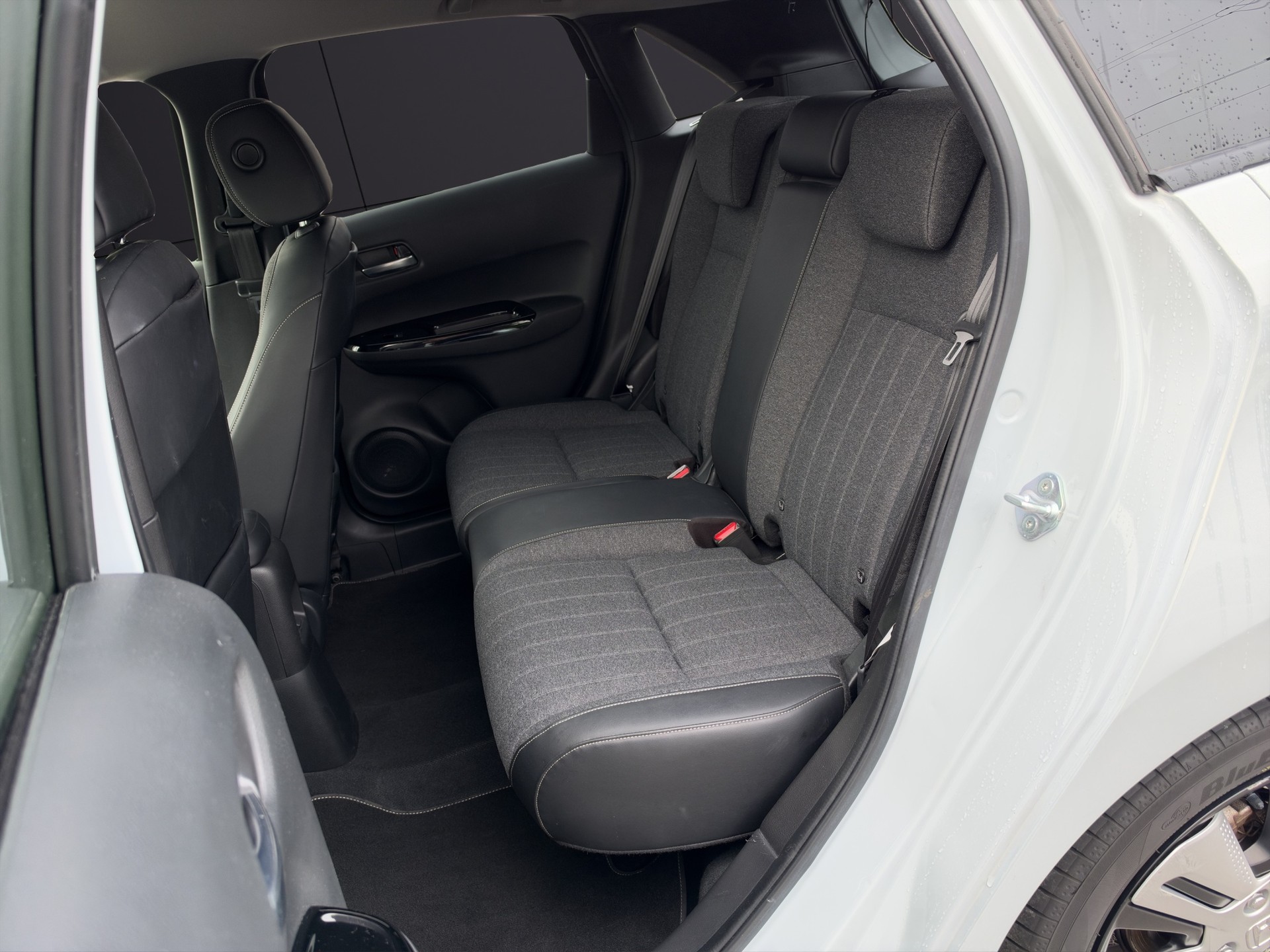 HONDA Jazz 1.5i-MMD Executive E-CVT-image-14