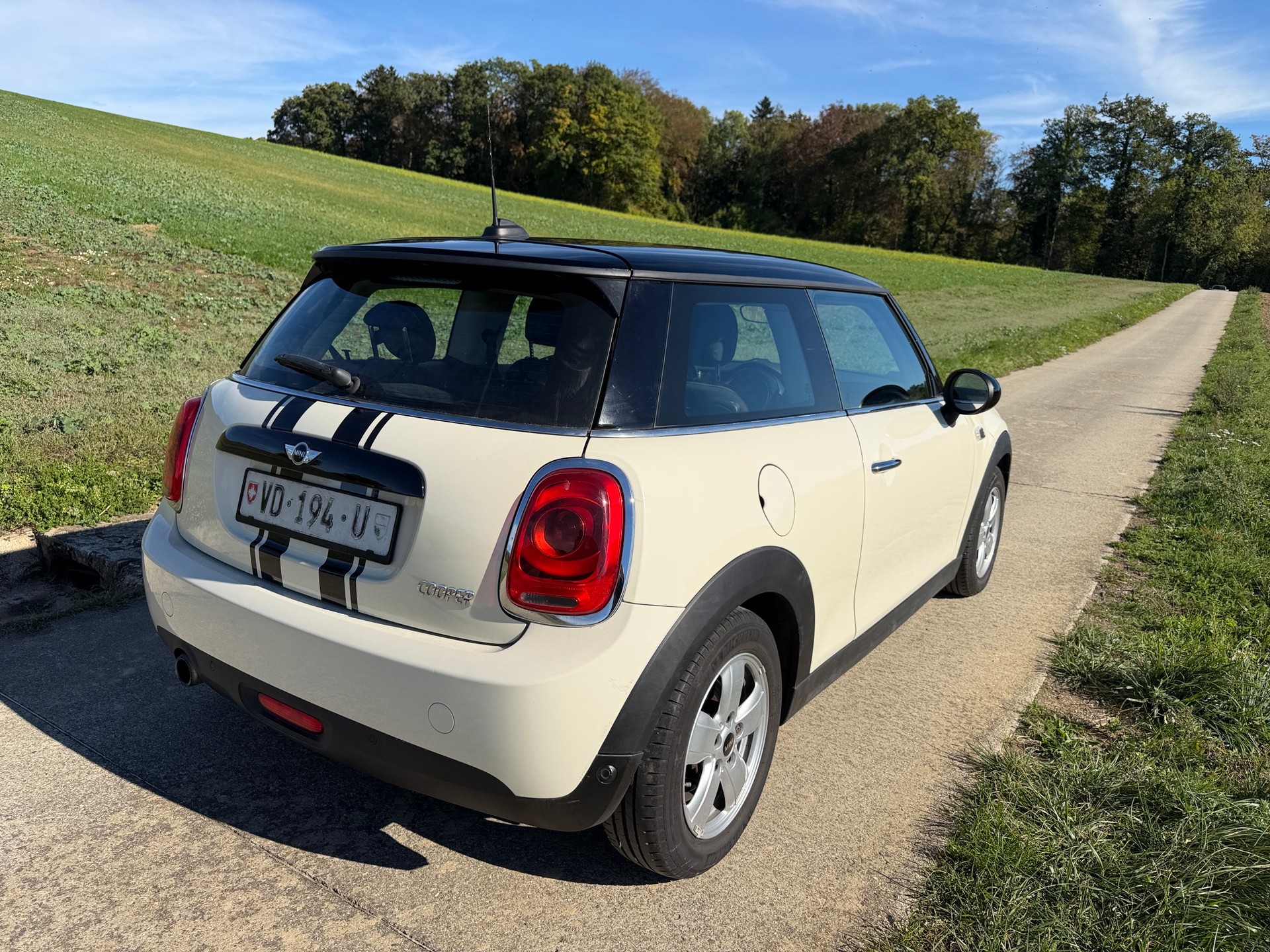 MINI Cooper-image-2