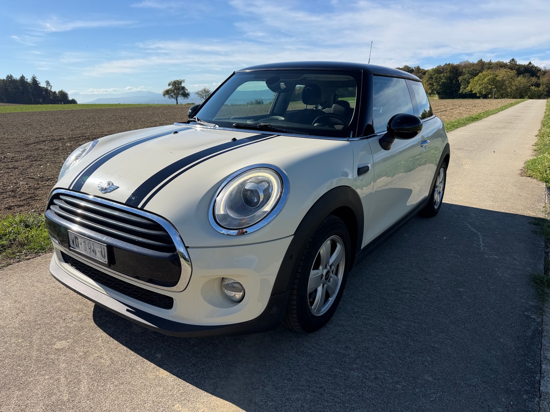 MINI Cooper-image-1