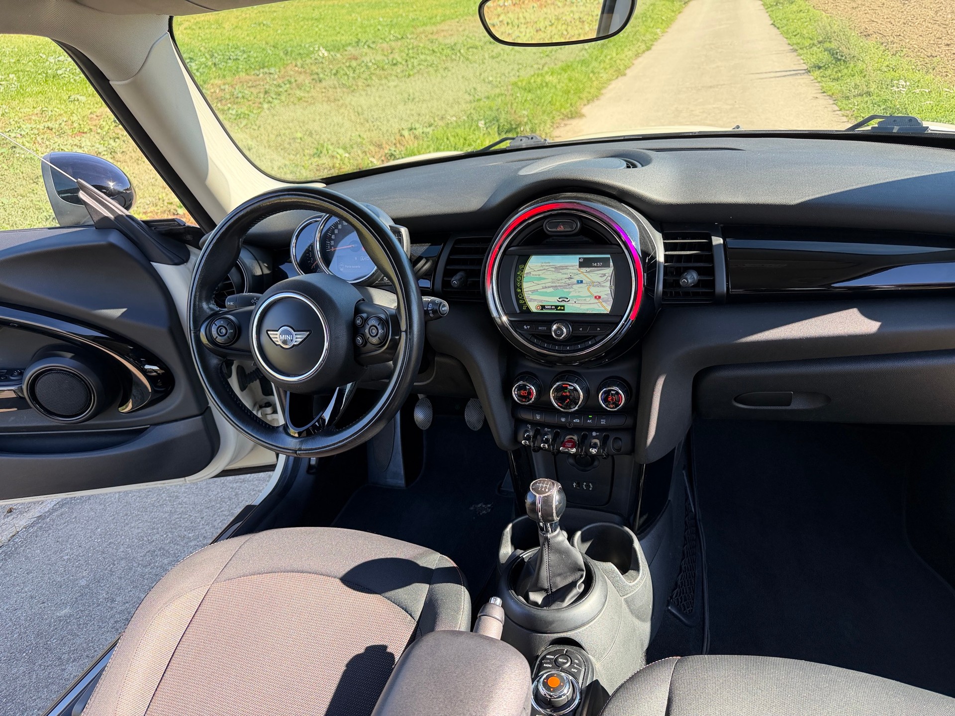 MINI Cooper-image-4