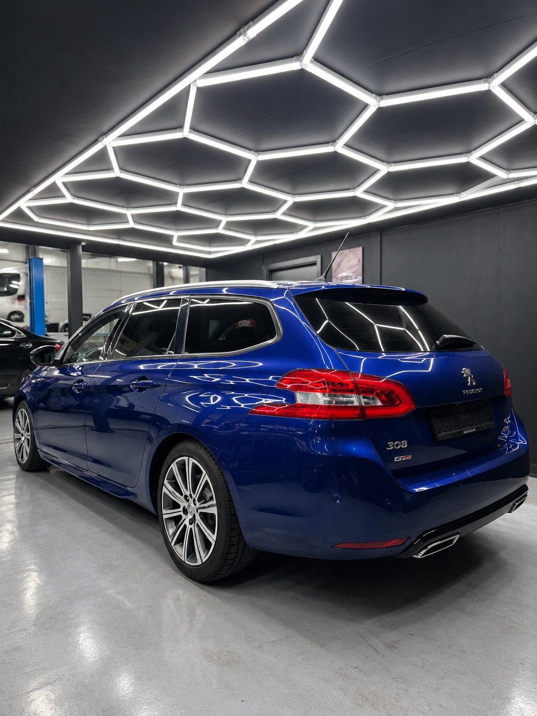 PEUGEOT 308 SW 1.6 eTHP GT-image-4