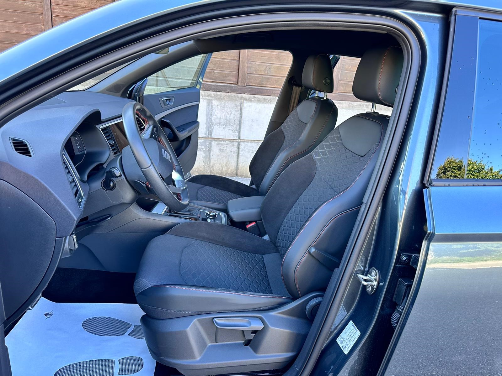 SEAT Ateca 2.0 TSI Hola FR 4Drive DSG-image-9