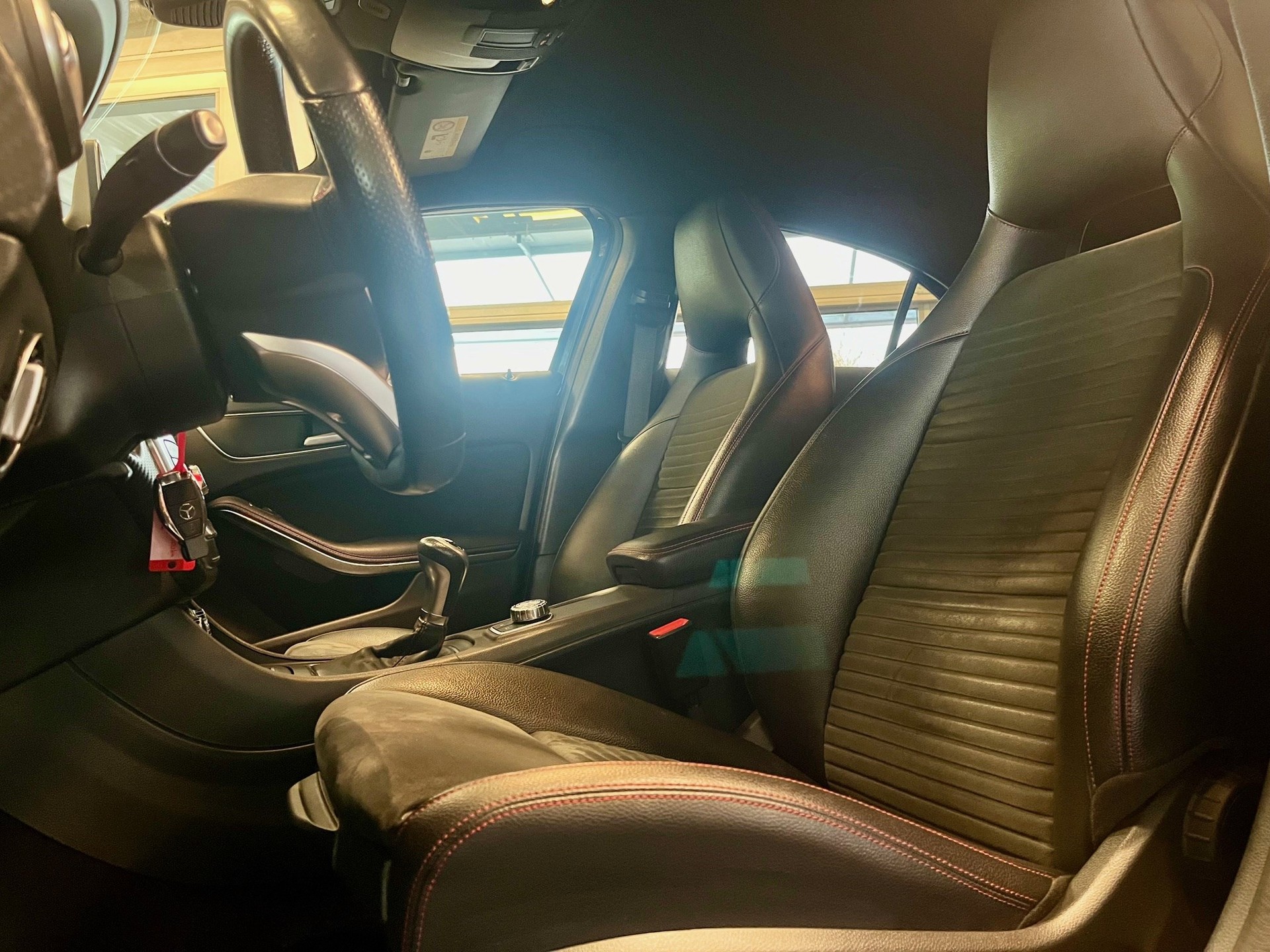 MERCEDES-BENZ A 250 AMG Line Handschaltung sehr selten-image-10
