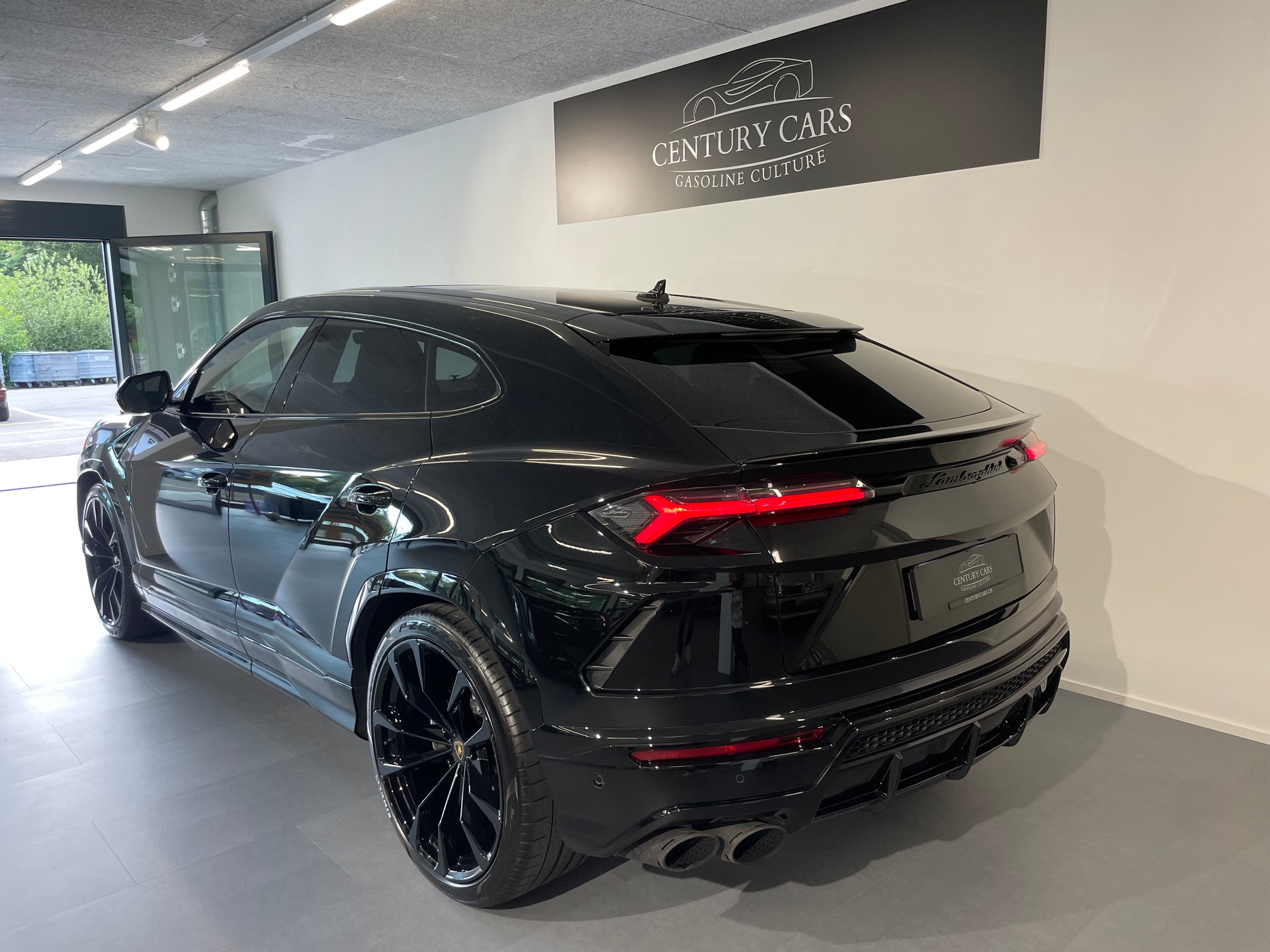 LAMBORGHINI Urus E-Gear-image-16