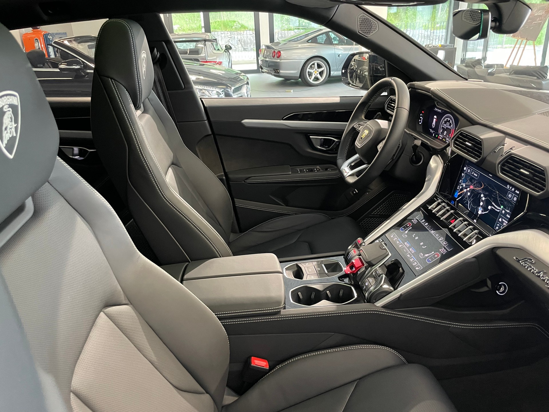LAMBORGHINI Urus E-Gear-image-6