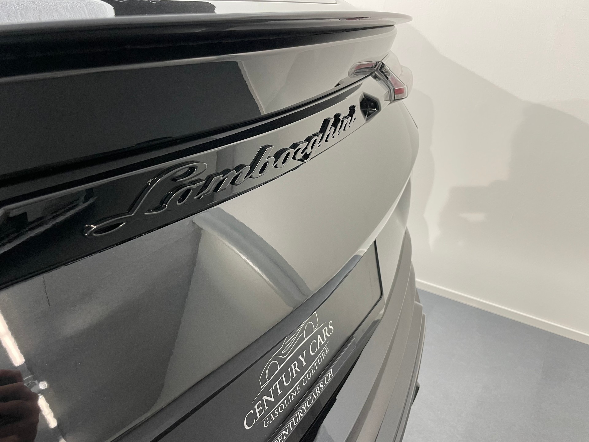 LAMBORGHINI Urus E-Gear-image-18
