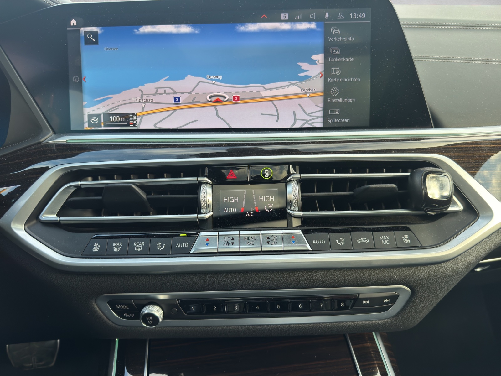 BMW X7 xDrive 48V 40d Steptronic-image-16