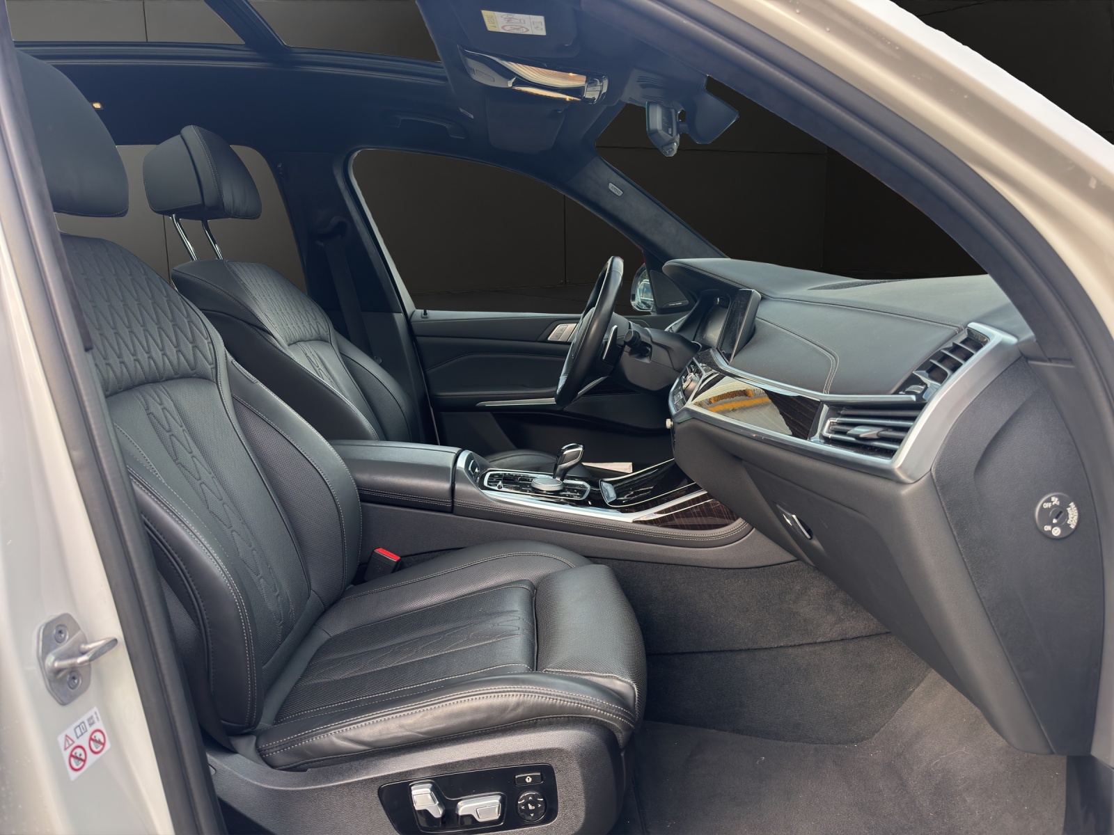 BMW X7 xDrive 48V 40d Steptronic-image-9