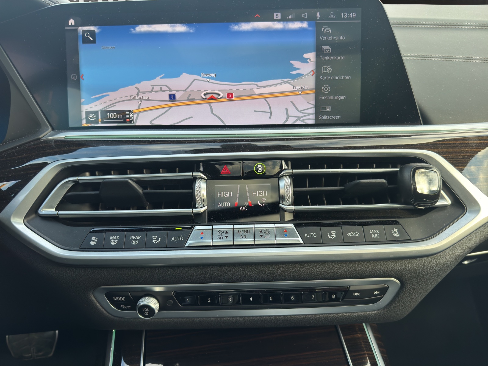 BMW X7 xDrive 48V 40d Steptronic-image-17