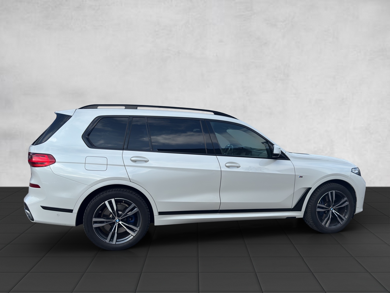 BMW X7 xDrive 48V 40d Steptronic-showroom-element-3
