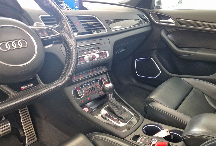 AUDI RS Q3 2.5 TFSI quattro S-tronic-image-10