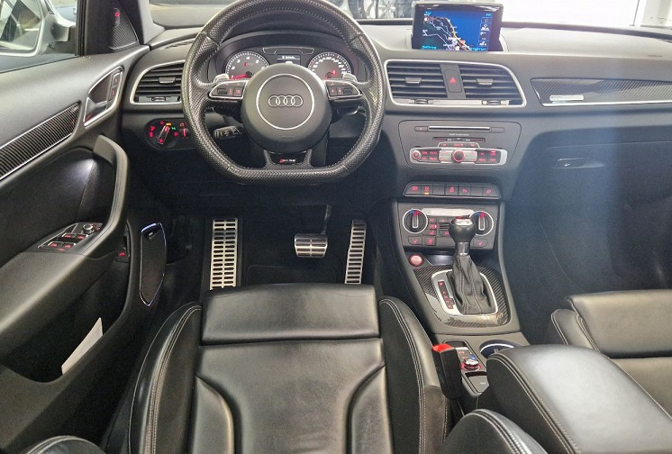 AUDI RS Q3 2.5 TFSI quattro S-tronic-image-6
